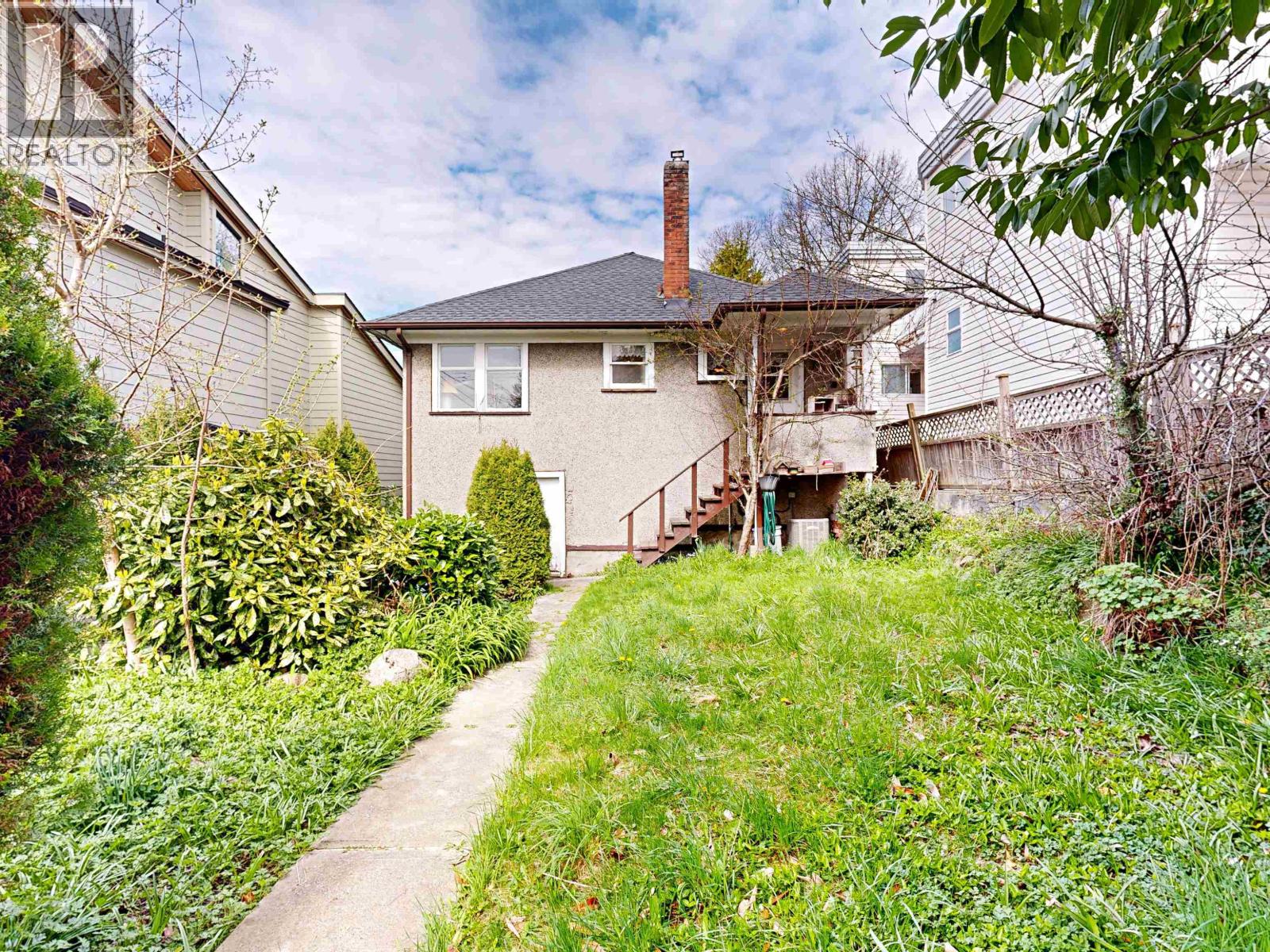 3624 Cambridge Street, Vancouver, British Columbia  V5K 1M6 - Photo 15 - R3111085