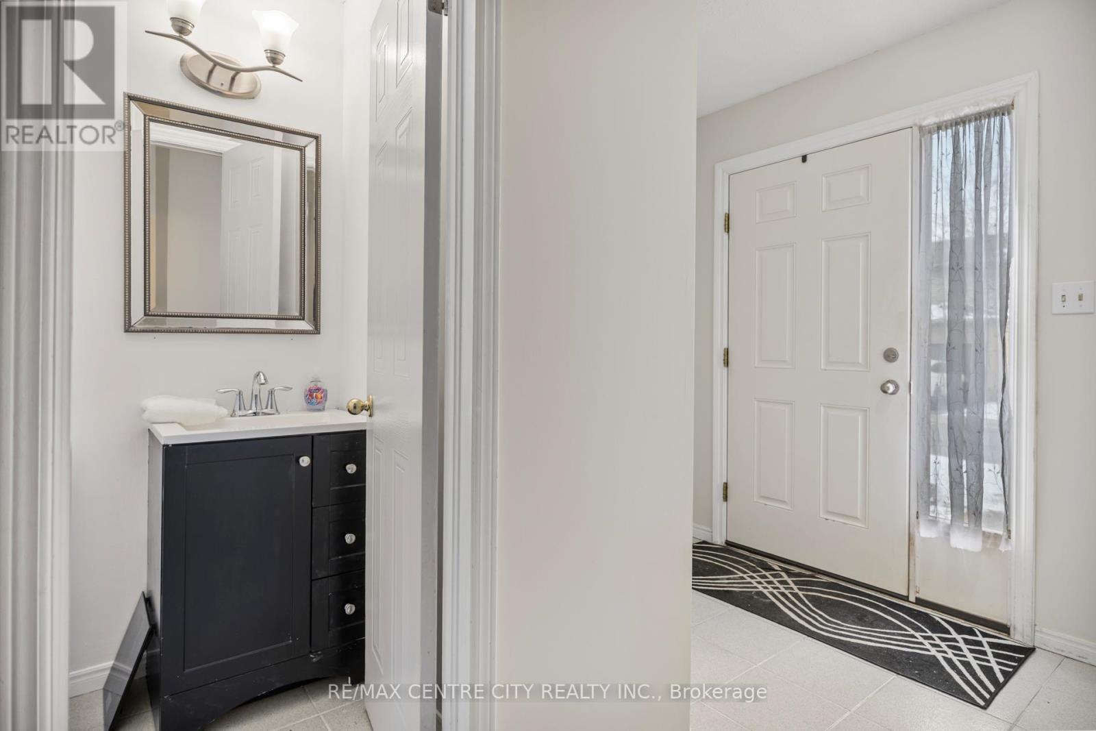 58 - 1199 Hamilton Boulevard, London East, Ontario  N5W 5Z9 - Photo 4 - X12998772