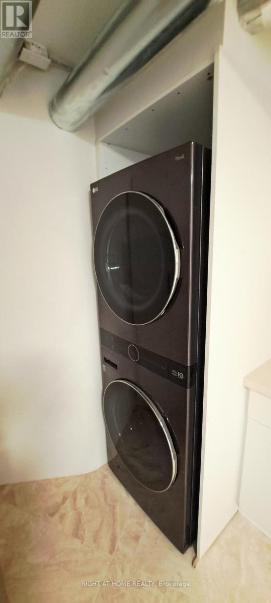 3 (R1-3) - 60 Pavane Linkway, Toronto, Ontario  M3C 1A1 - Photo 24 - C12998738