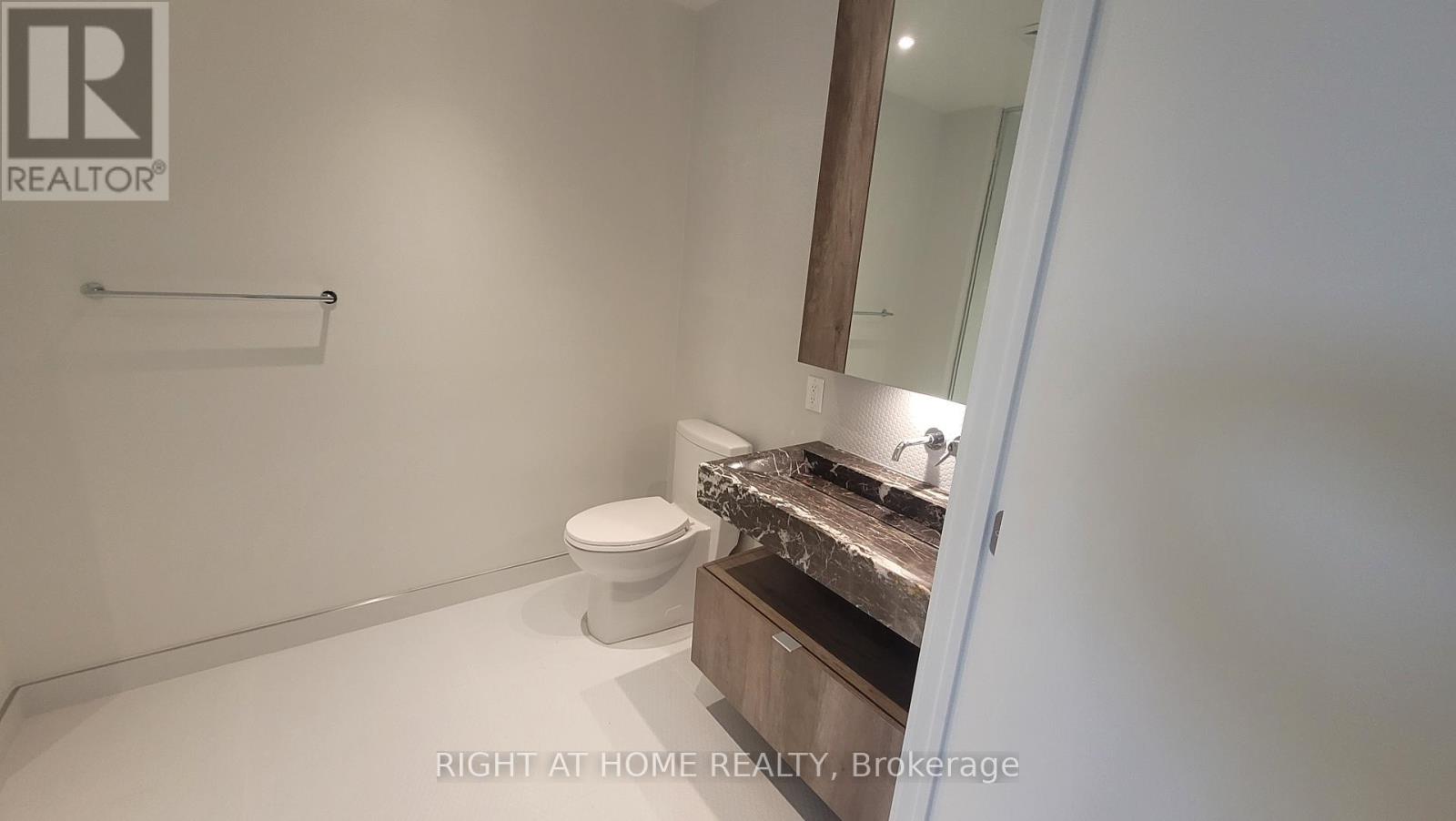 3603 - 11 Yorkville Avenue, Toronto, Ontario  M4W 1L2 - Photo 12 - C12998766