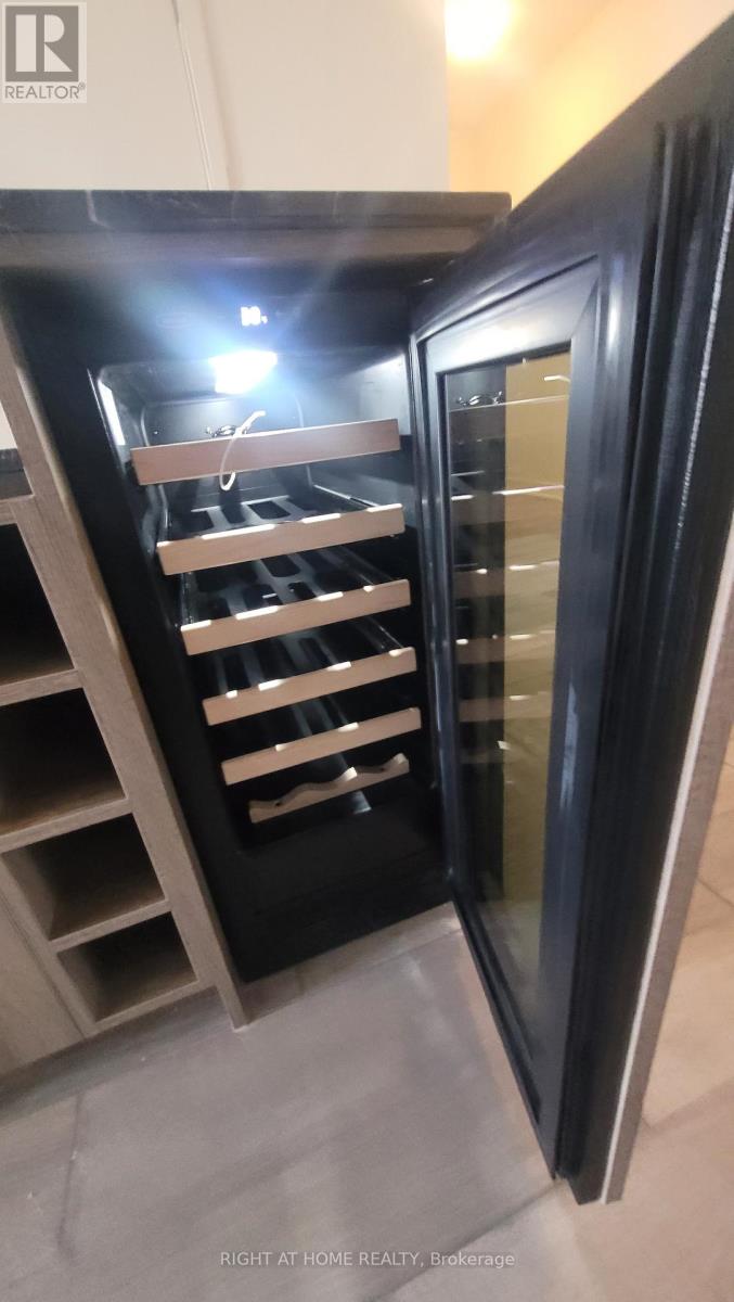 3603 - 11 Yorkville Avenue, Toronto, Ontario  M4W 1L2 - Photo 18 - C12998766