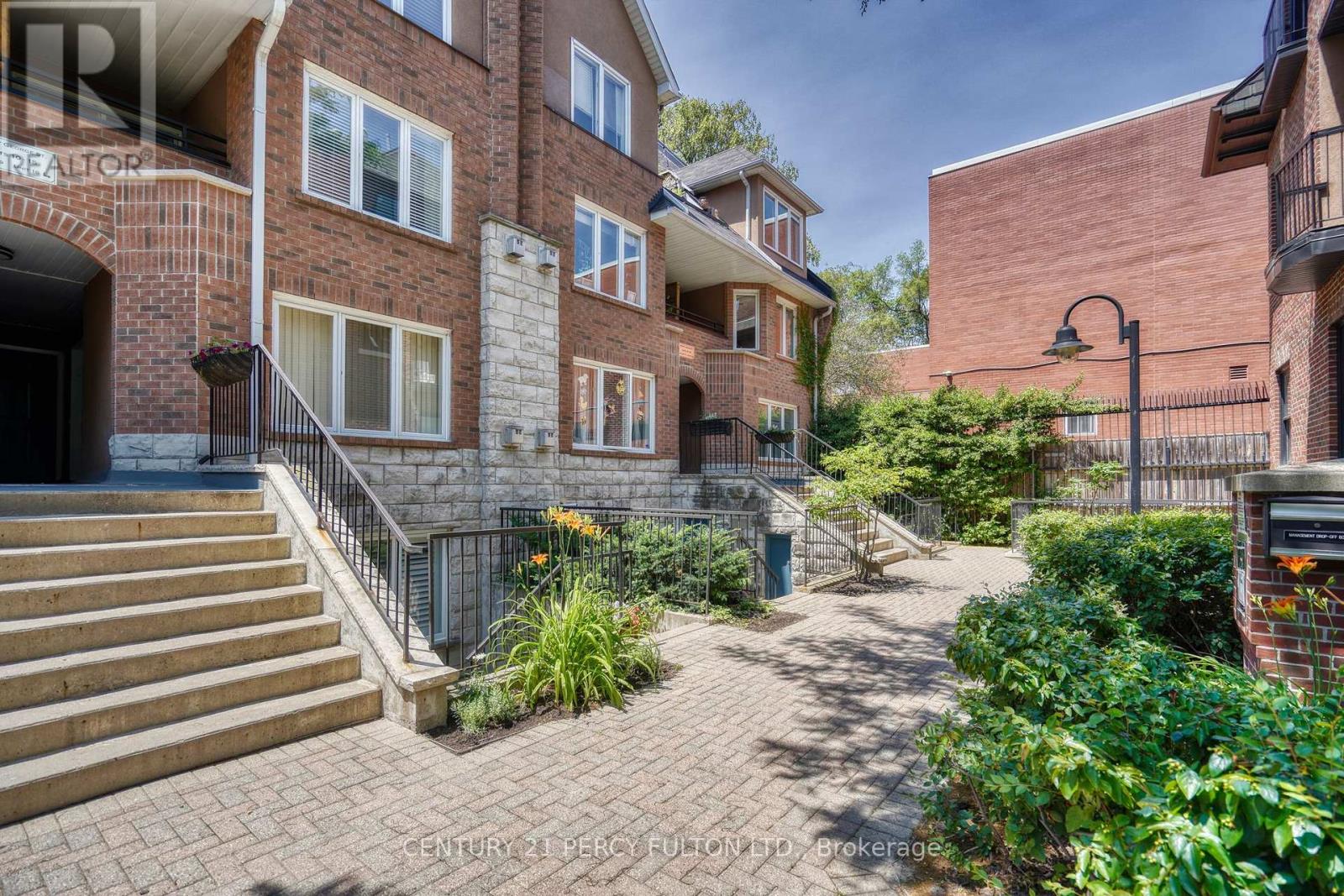 TH22 - 232 ST GEORGE STREET N, Toronto, Ontario