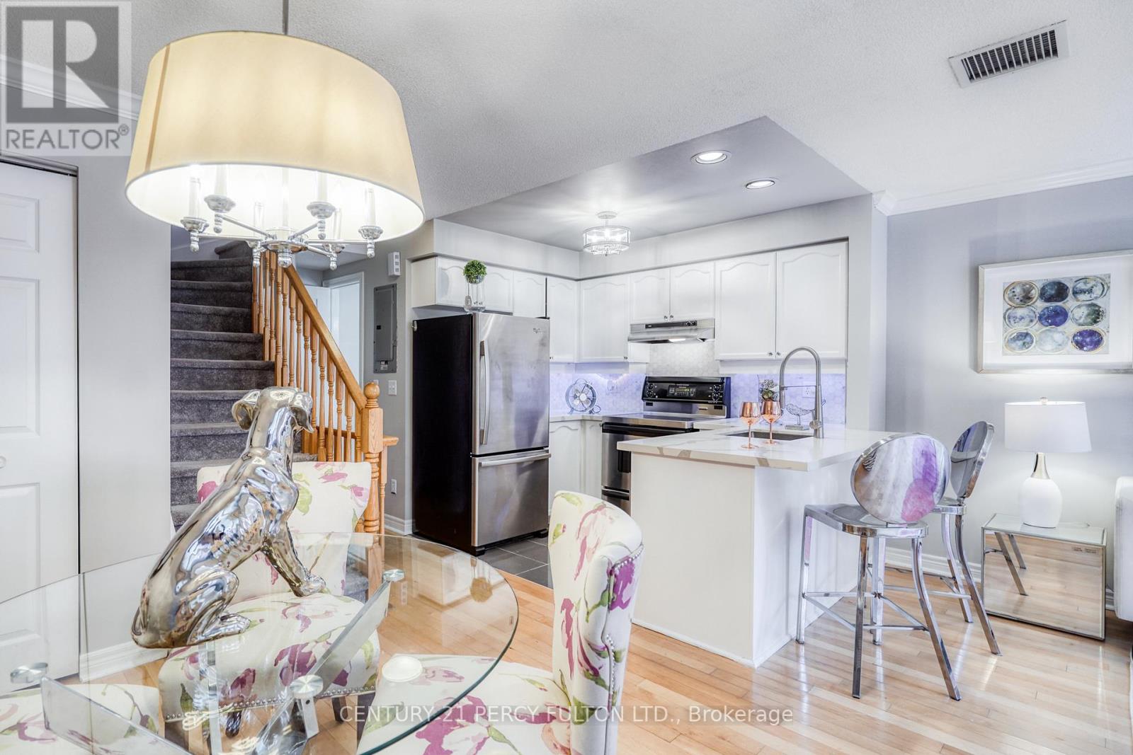 Th22 - 232 St George Street N, Toronto, Ontario  M5R 2N5 - Photo 10 - C12998806