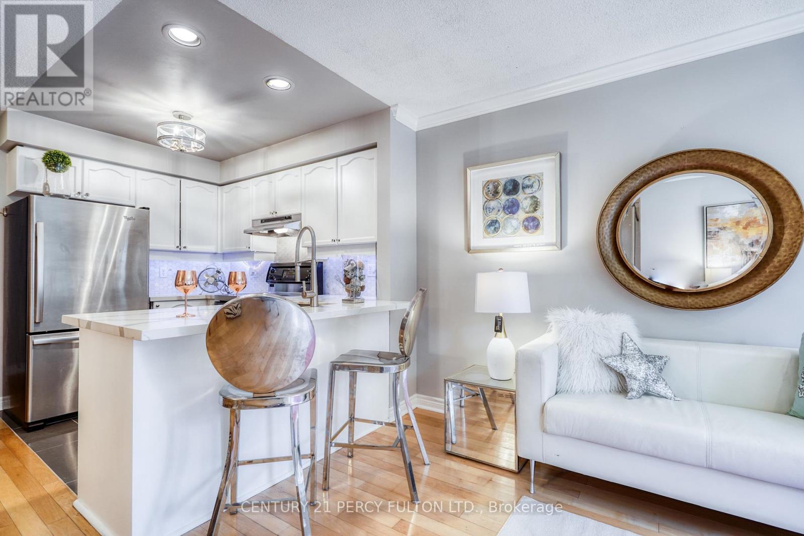 Th22 - 232 St George Street N, Toronto, Ontario  M5R 2N5 - Photo 3 - C12998806