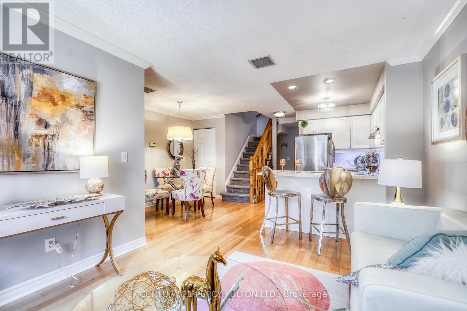 Th22 - 232 St George Street N, Toronto, Ontario  M5R 2N5 - Photo 4 - C12998806