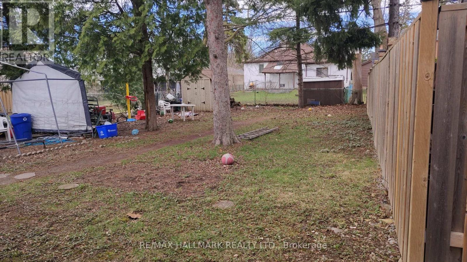 46 Madawaska Avenue, Toronto, Ontario  M2M 2P9 - Photo 4 - C12998812