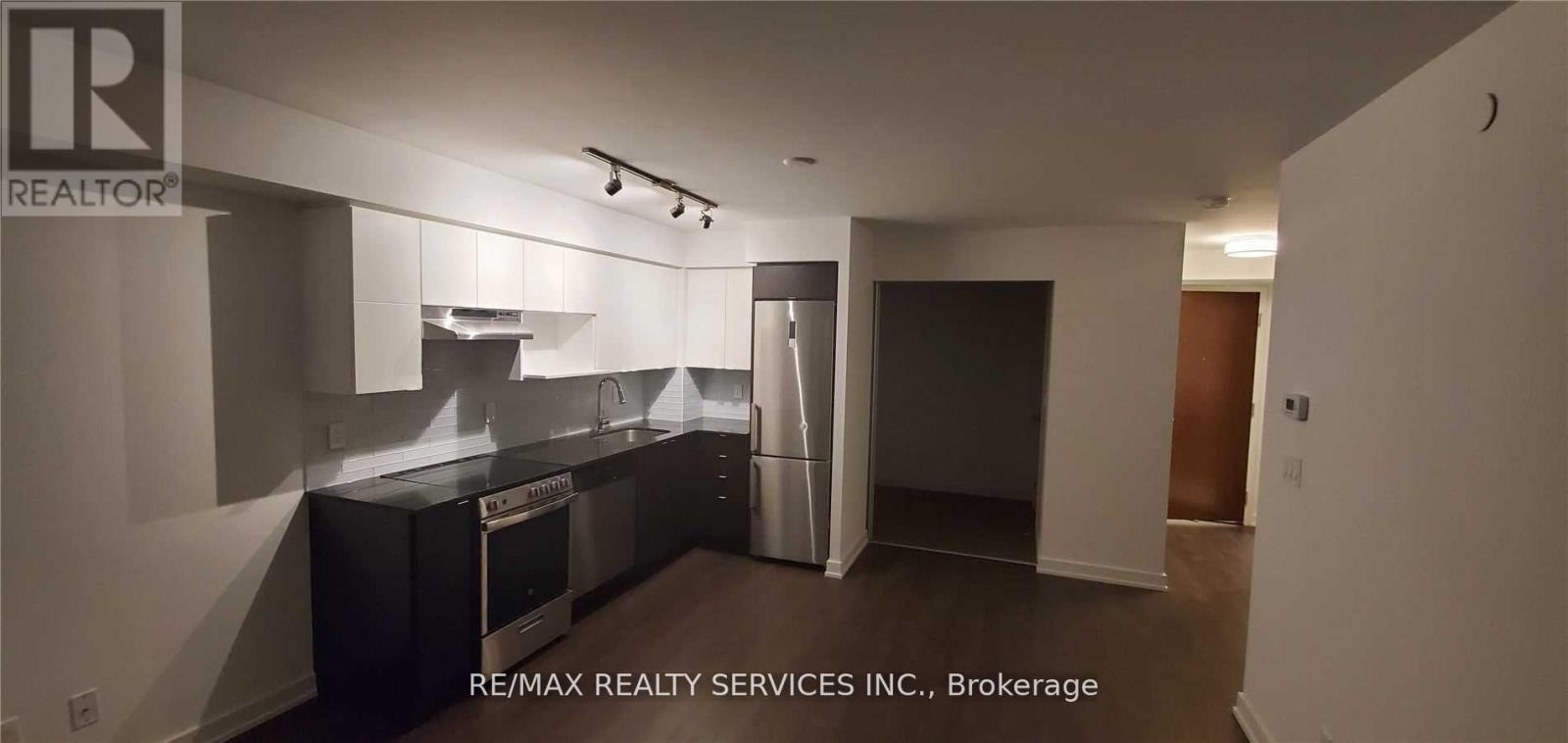 906 - 120 Varna Drive, Toronto, Ontario  M6A 2M1 - Photo 1 - C12998824