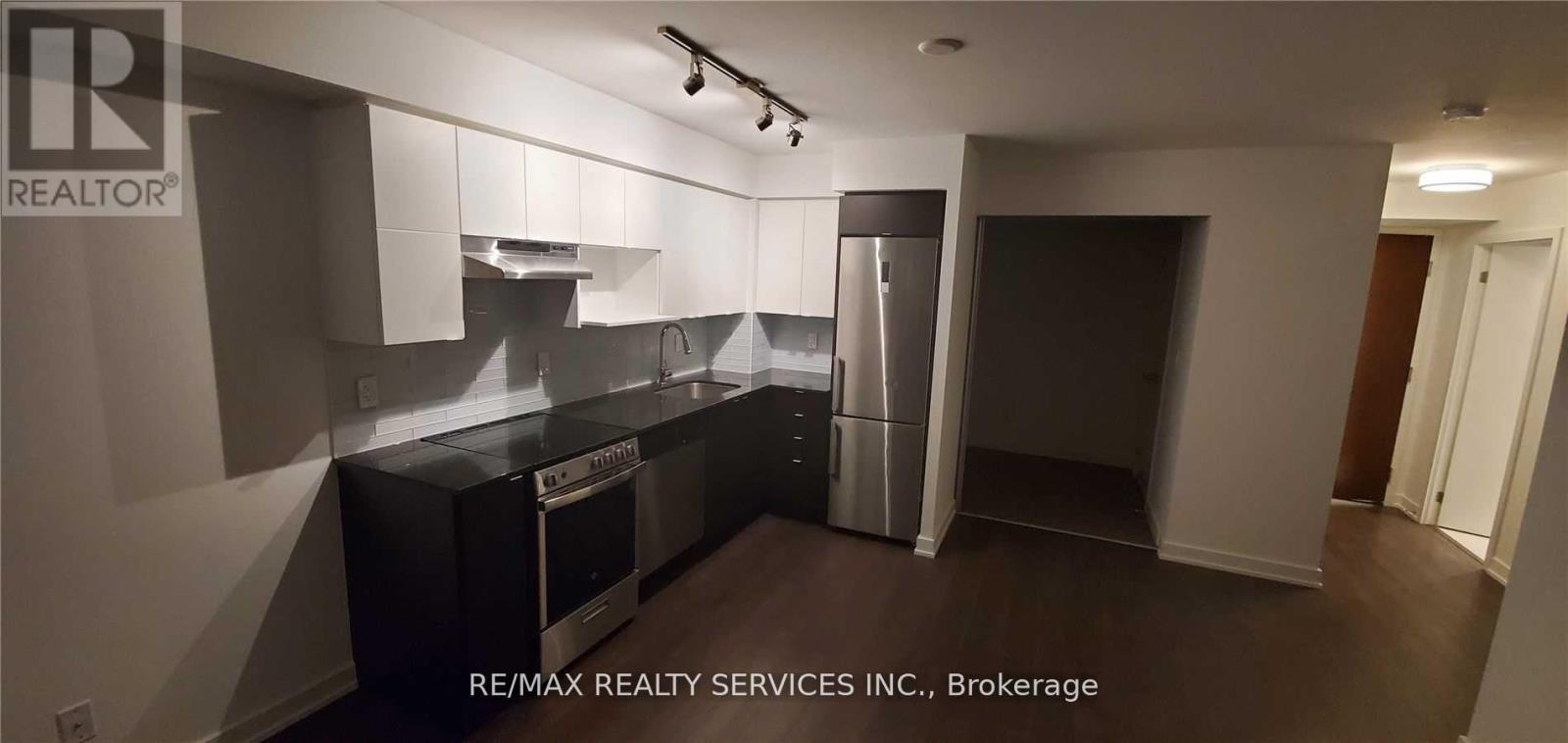 906 - 120 Varna Drive, Toronto, Ontario  M6A 2M1 - Photo 8 - C12998824