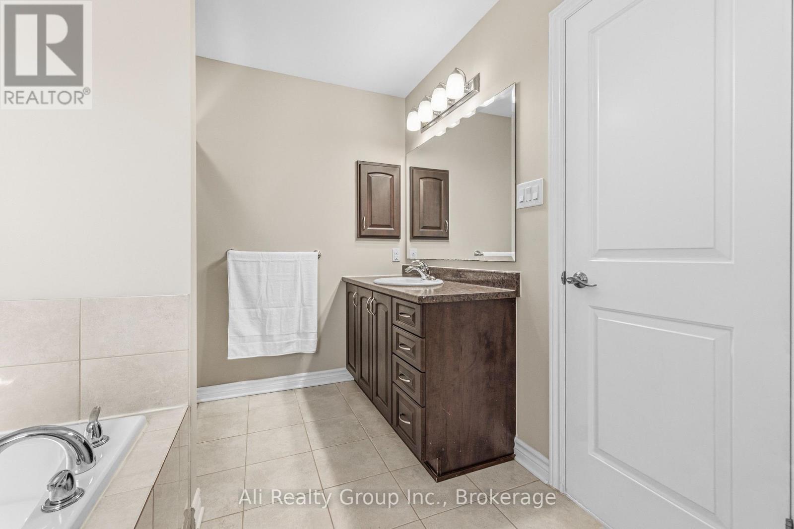 400 Nestleton Street, Ottawa, Ontario  K4A 0W2 - Photo 16 - X12998768