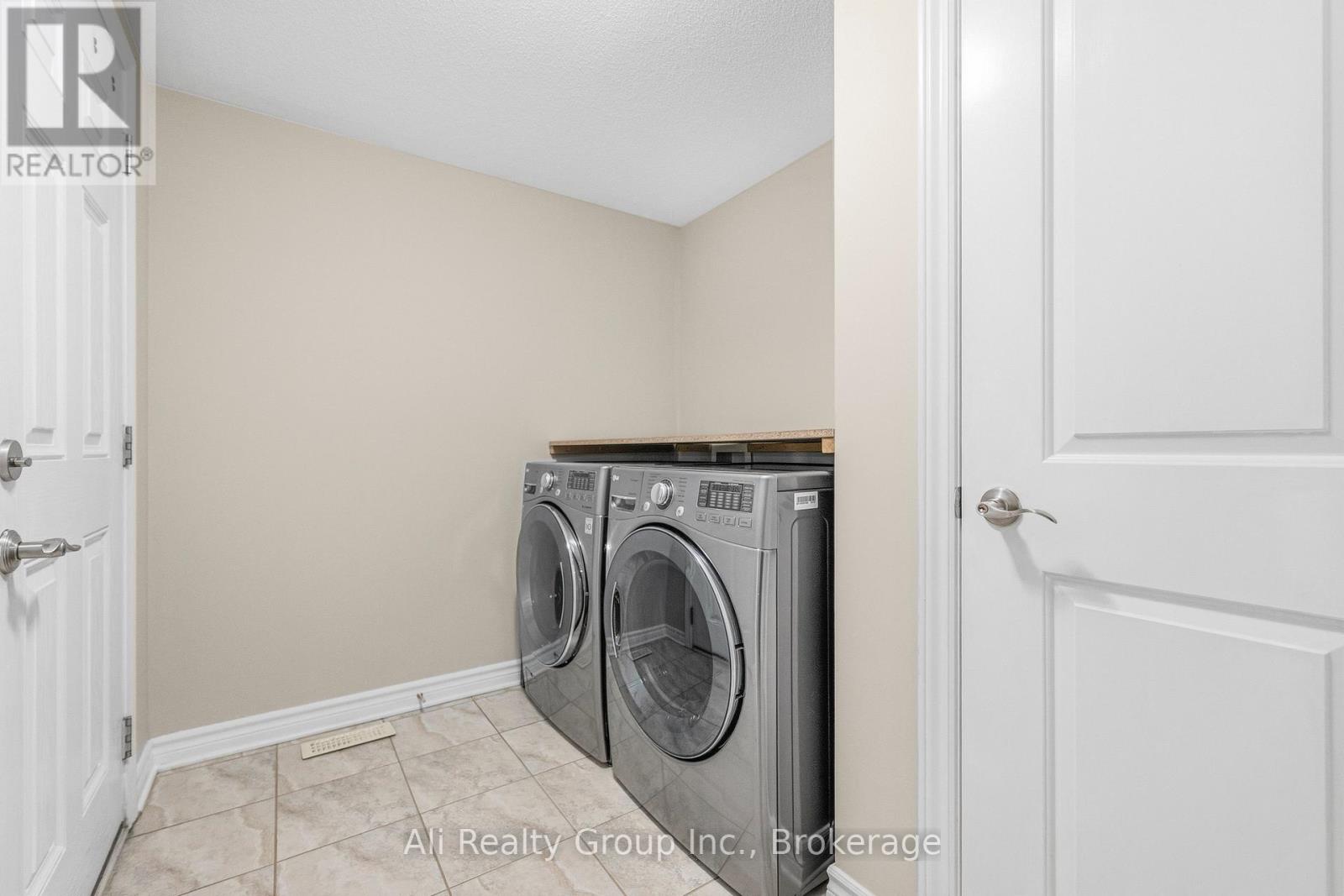 400 Nestleton Street, Ottawa, Ontario  K4A 0W2 - Photo 18 - X12998768