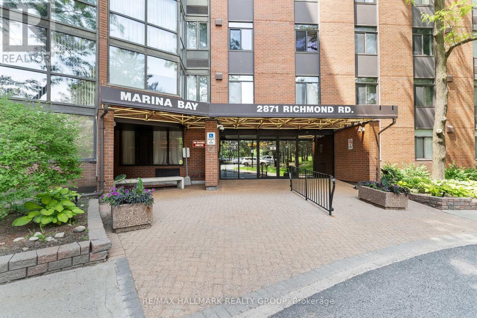 411 - 2871 Richmond Road, Ottawa, Ontario  K2B 8M5 - Photo 2 - X12998774