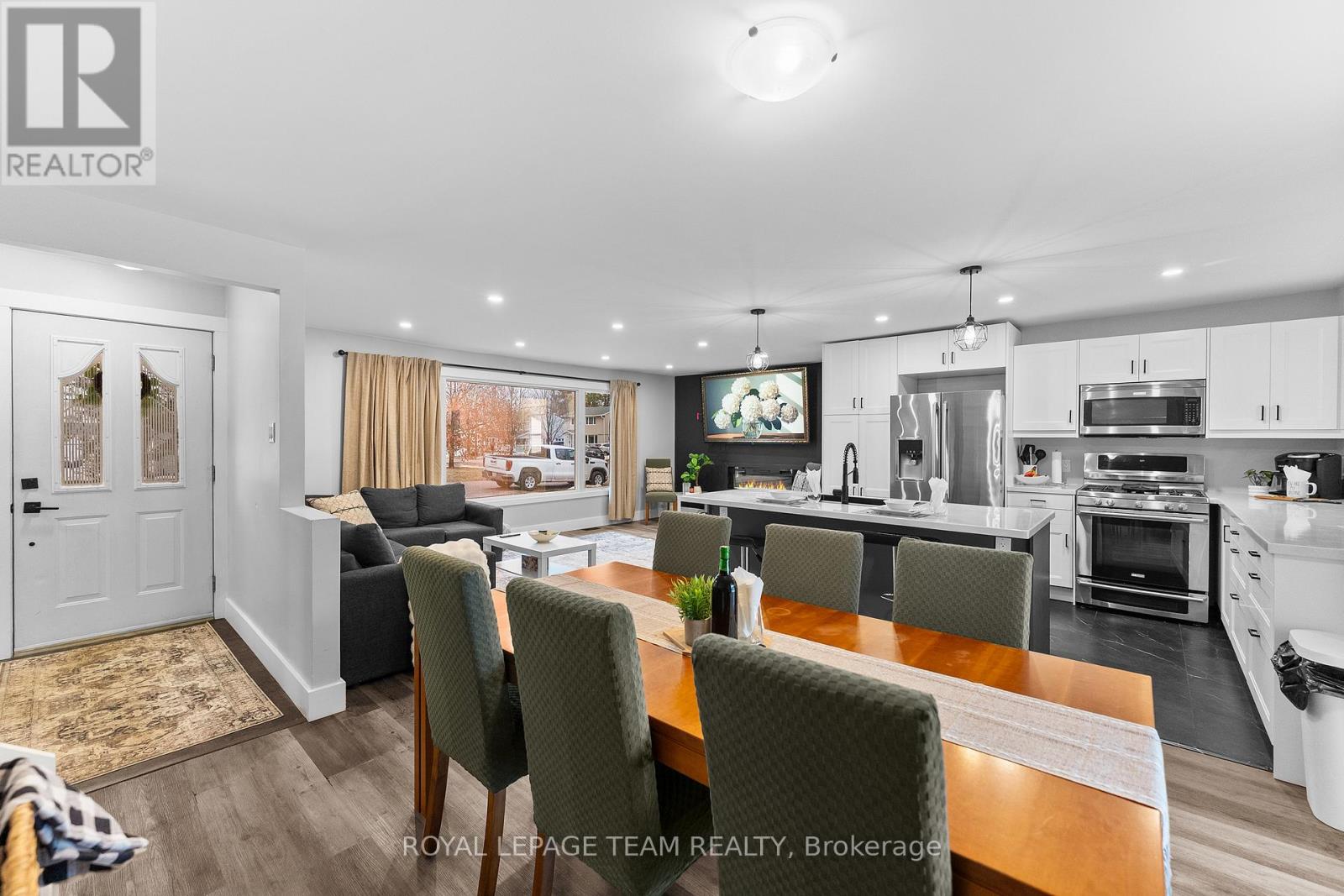 25 Frontenac Crescent, Deep River, Ontario K0J 1P0 - Photo 17 - X12998834