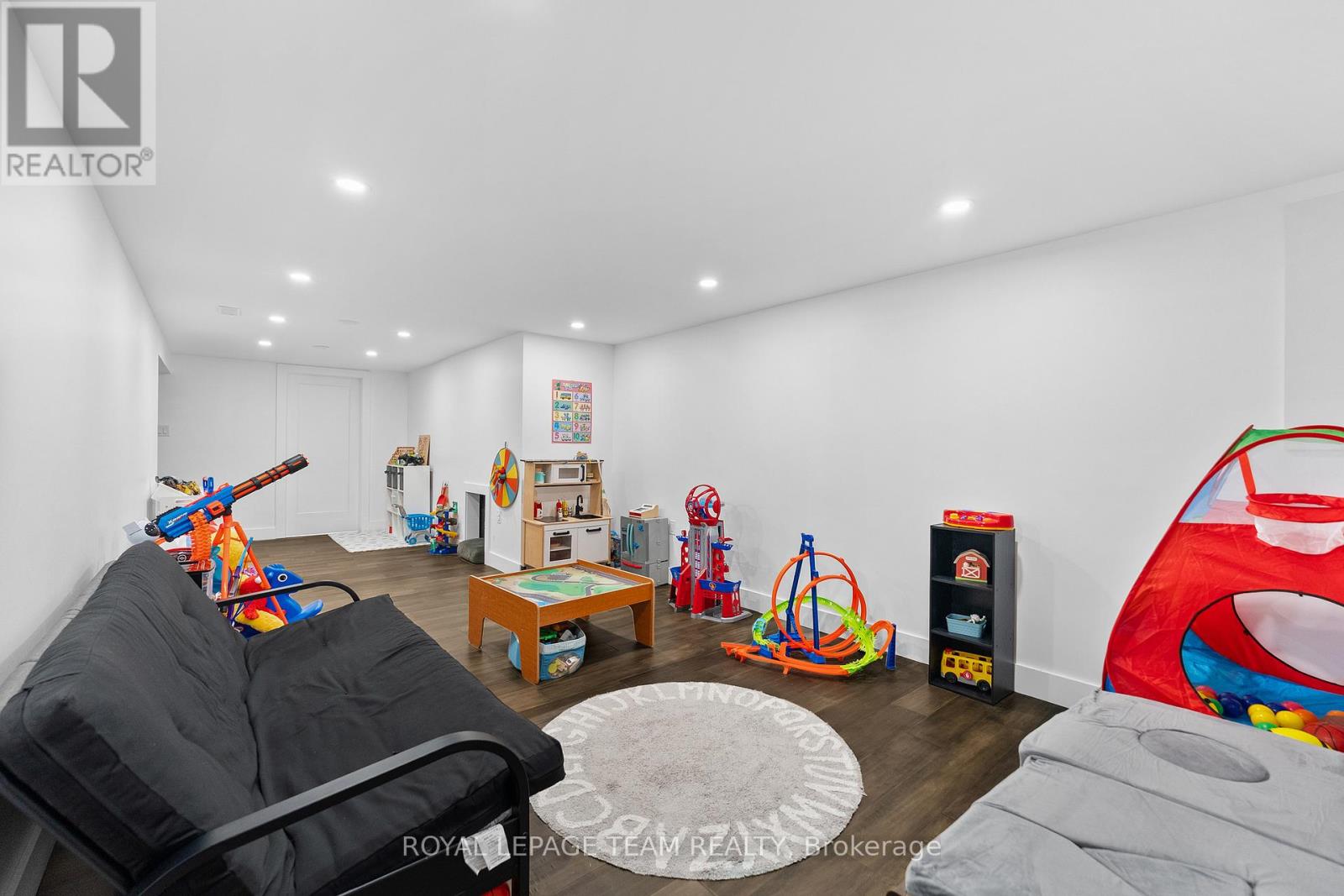 25 Frontenac Crescent, Deep River, Ontario K0J 1P0 - Photo 33 - X12998834