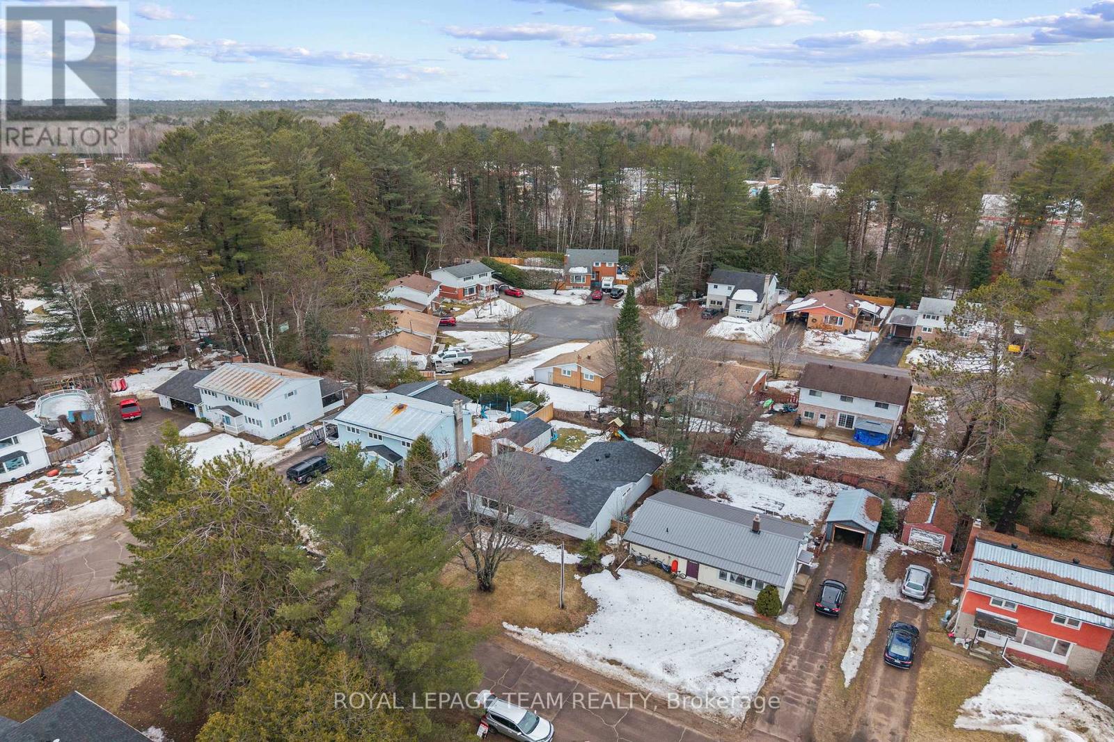 25 Frontenac Crescent, Deep River, Ontario K0J 1P0 - Photo 43 - X12998834