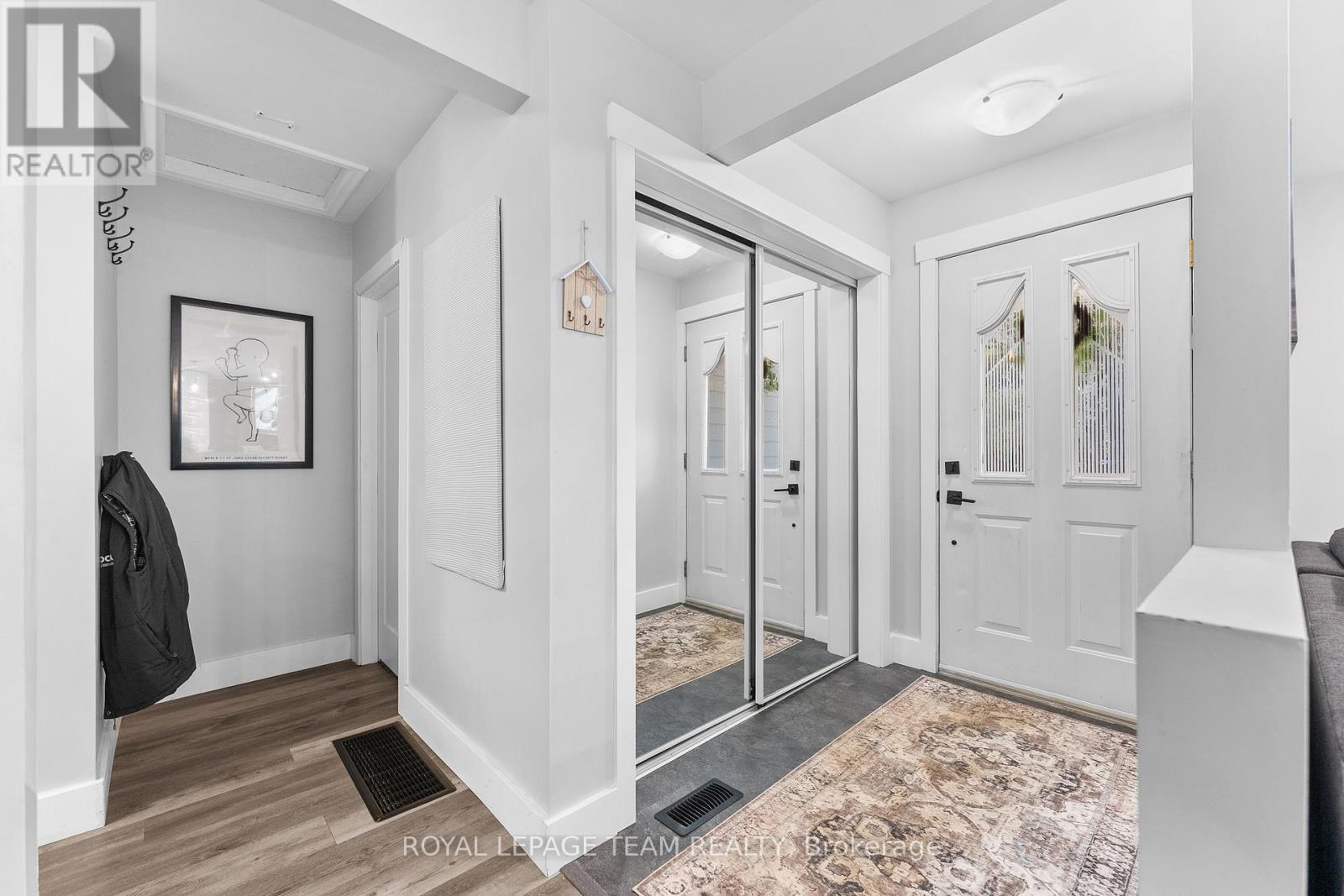 25 Frontenac Crescent, Deep River, Ontario K0J 1P0 - Photo 7 - X12998834