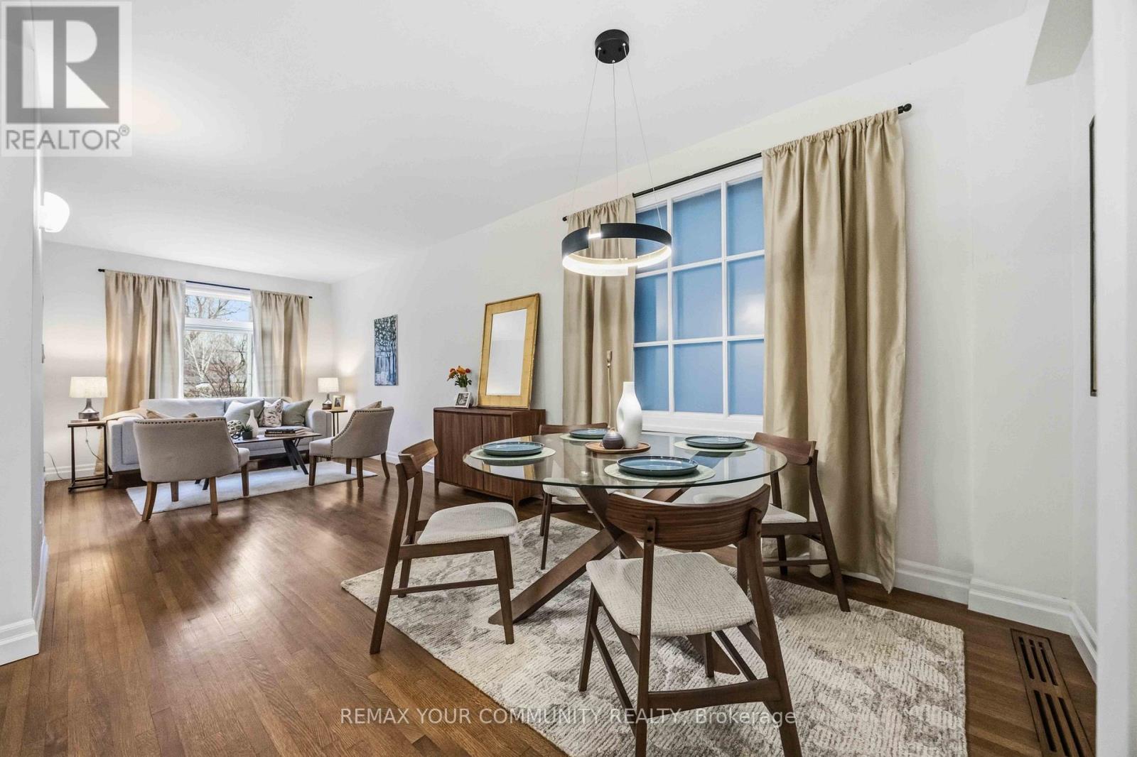 154 Riverdale Avenue, Toronto, Ontario  M4K 1C3 - Photo 10 - E12998736