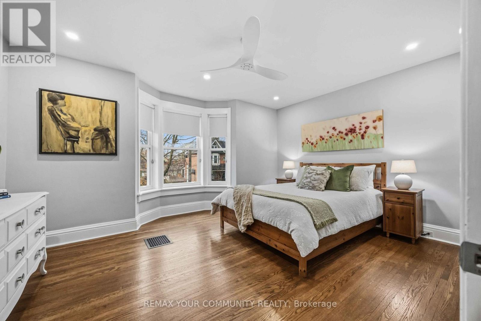 154 Riverdale Avenue, Toronto, Ontario  M4K 1C3 - Photo 22 - E12998736