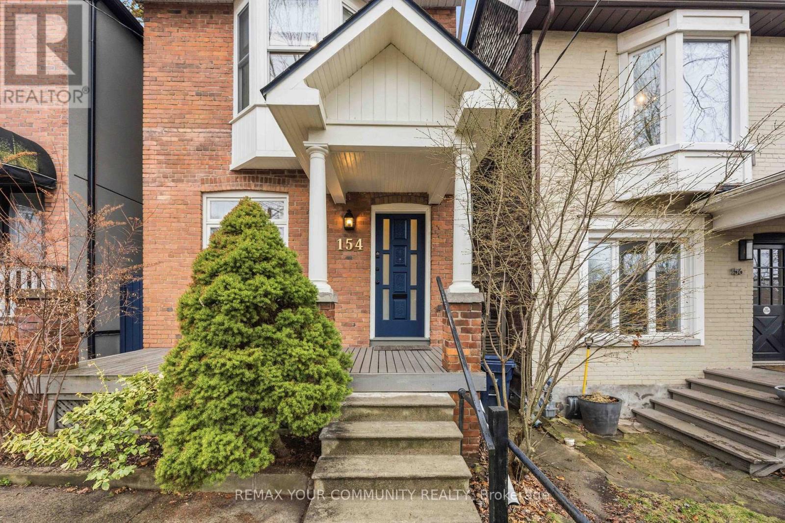 154 Riverdale Avenue, Toronto, Ontario  M4K 1C3 - Photo 3 - E12998736