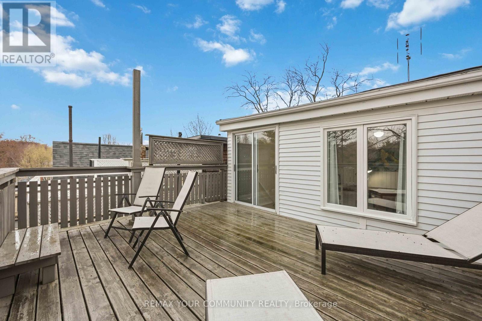 154 Riverdale Avenue, Toronto, Ontario  M4K 1C3 - Photo 34 - E12998736