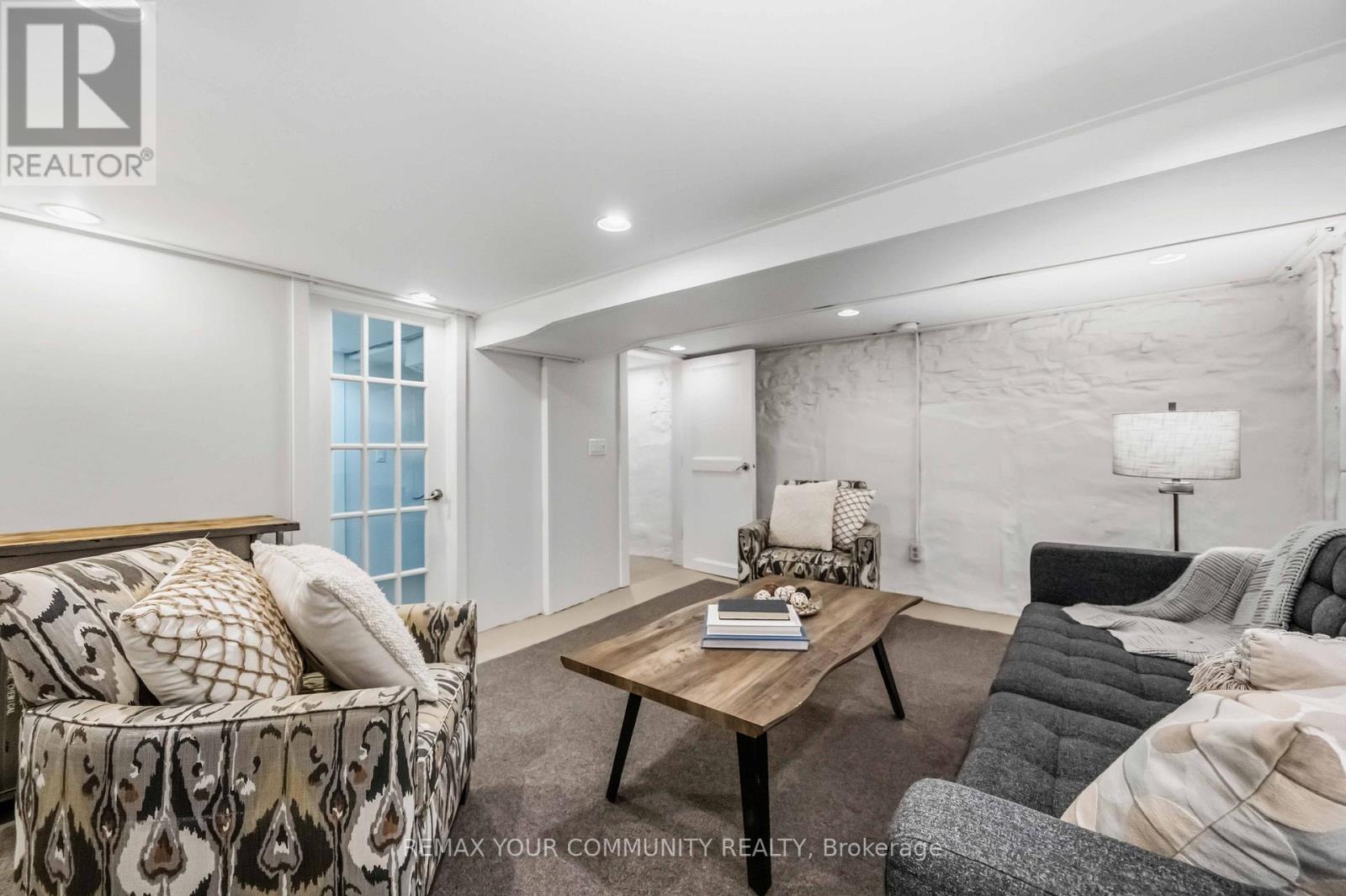 154 Riverdale Avenue, Toronto, Ontario  M4K 1C3 - Photo 36 - E12998736