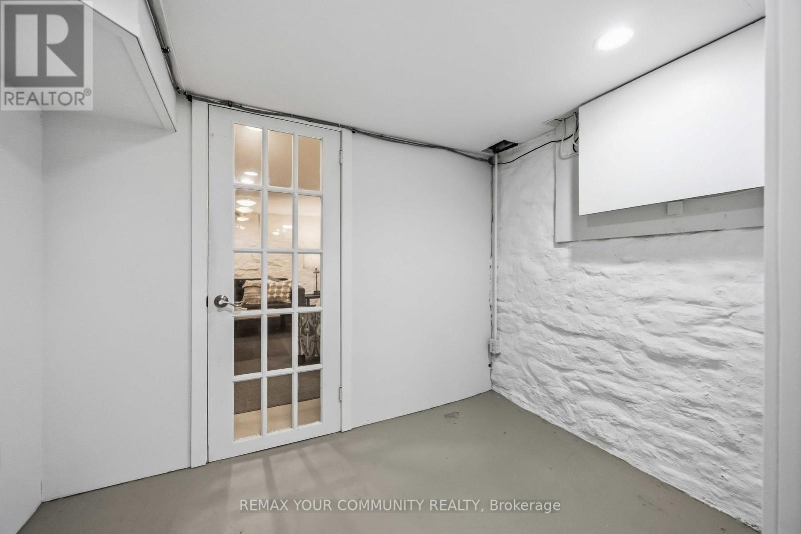 154 Riverdale Avenue, Toronto, Ontario  M4K 1C3 - Photo 37 - E12998736