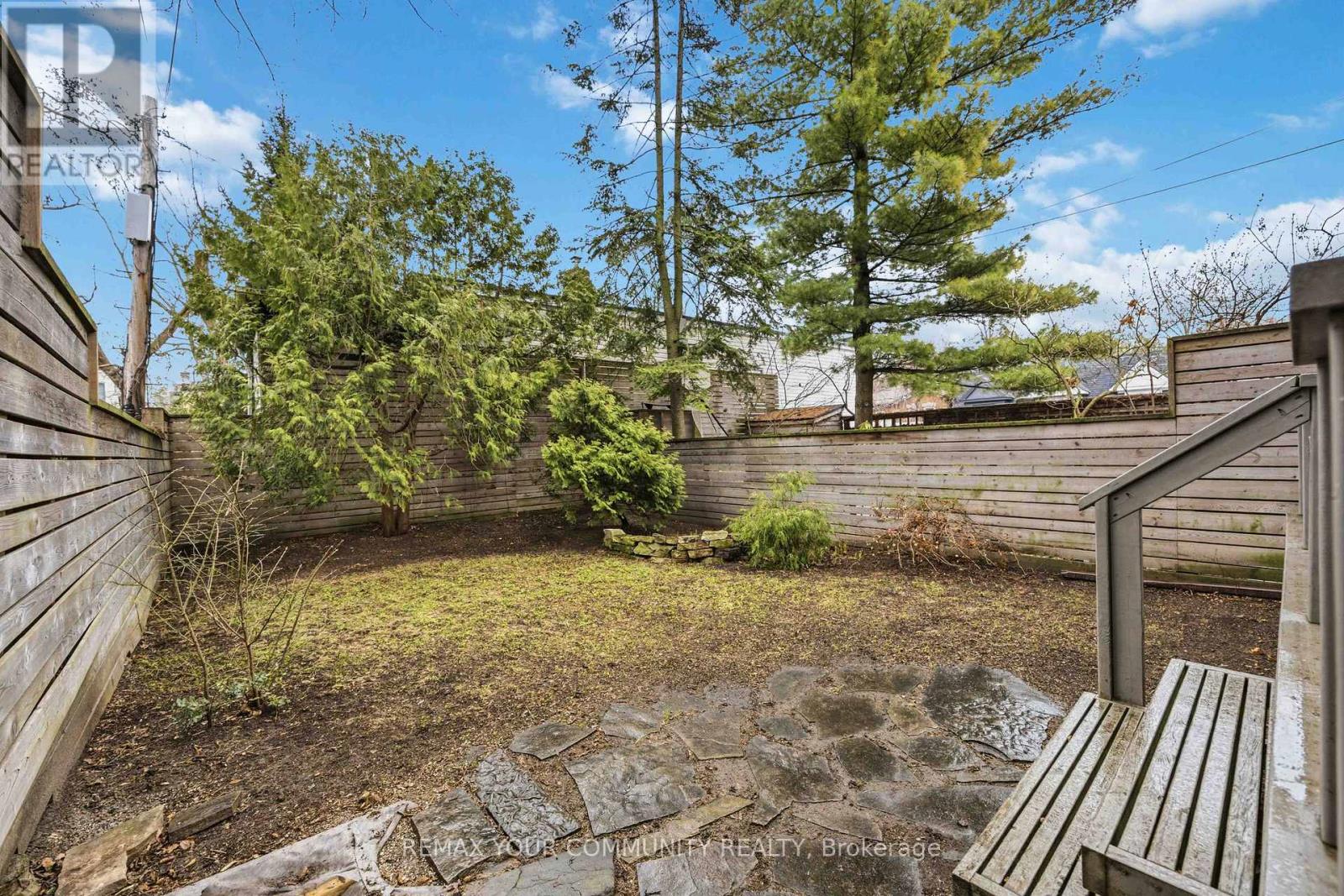 154 Riverdale Avenue, Toronto, Ontario  M4K 1C3 - Photo 39 - E12998736