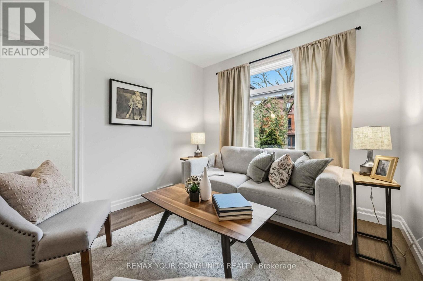 154 Riverdale Avenue, Toronto, Ontario  M4K 1C3 - Photo 7 - E12998736