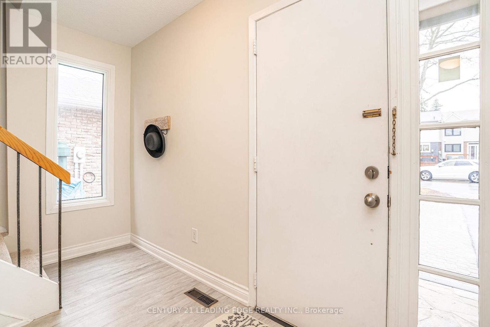 1825 Listowell Crescent, Pickering, Ontario  L1V 2Y2 - Photo 6 - E12998832