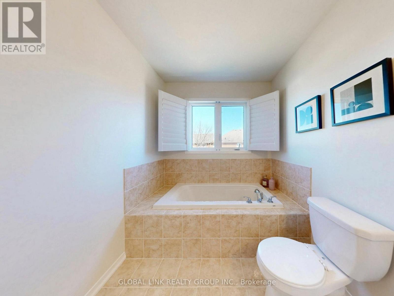 98 Wilf Morden Road, Whitchurch-Stouffville, Ontario  L4A 0K1 - Photo 30 - N12998740