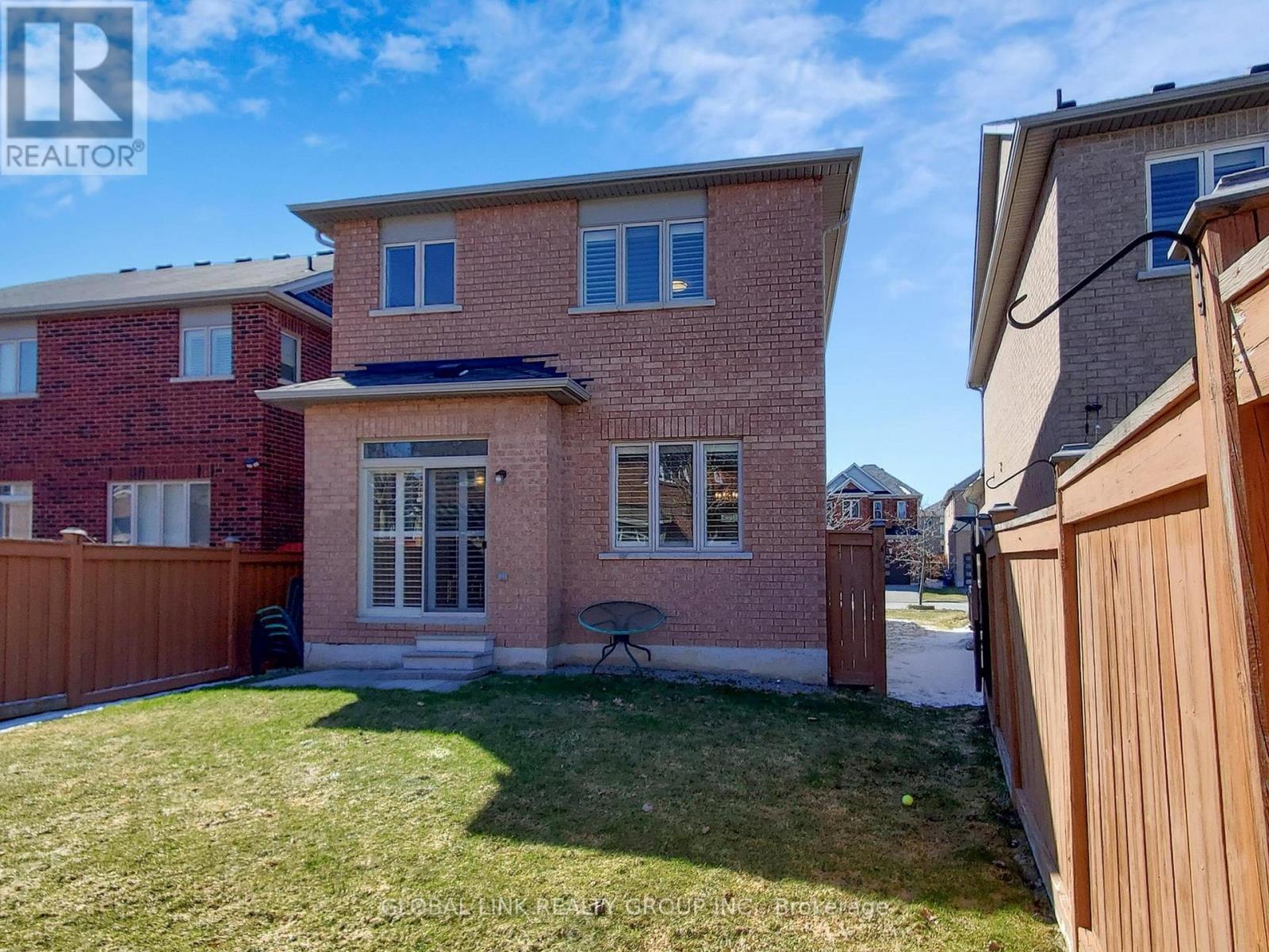 98 Wilf Morden Road, Whitchurch-Stouffville, Ontario  L4A 0K1 - Photo 39 - N12998740