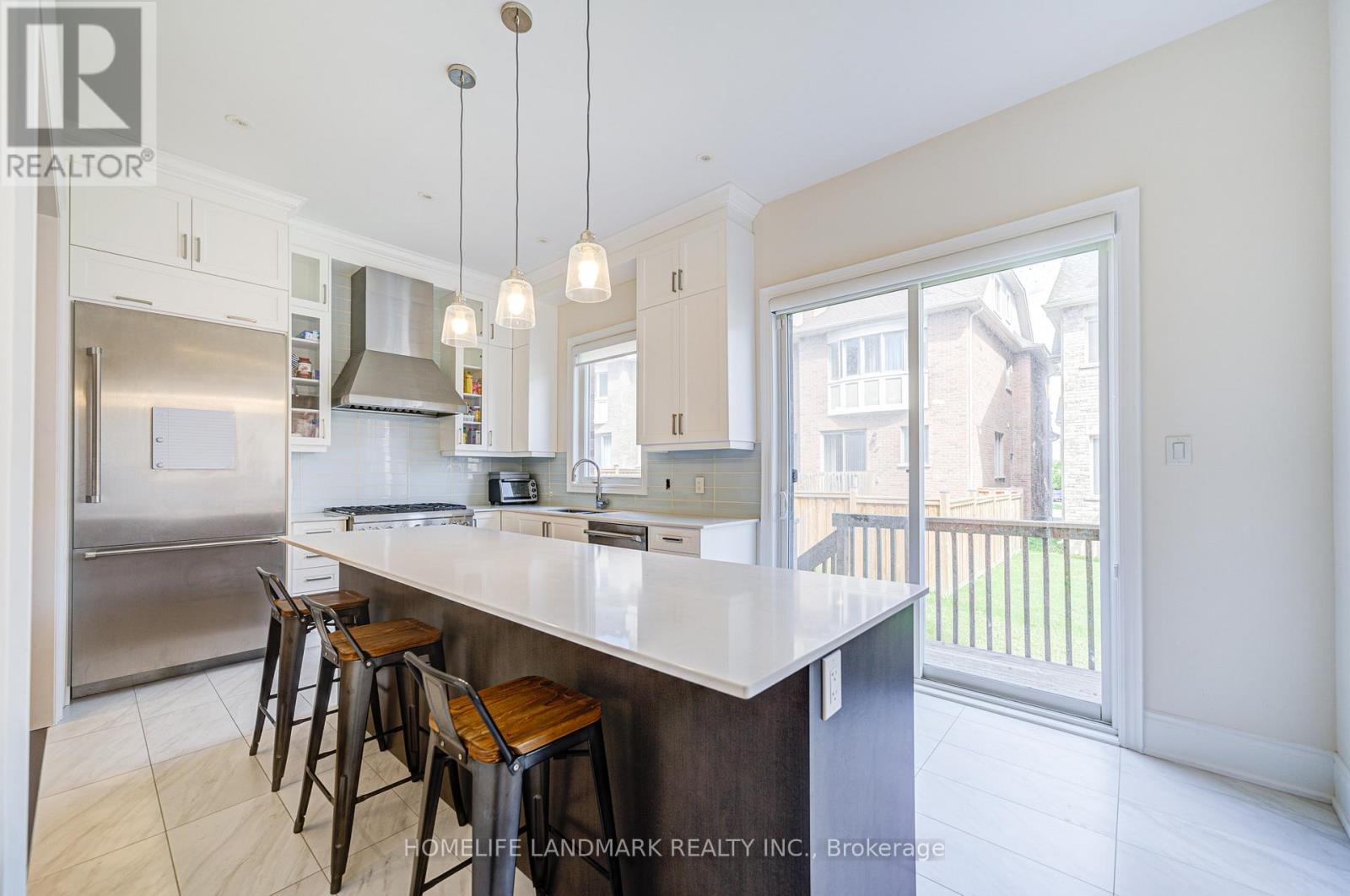 14 Love Court, Richmond Hill, Ontario  L4B 0G2 - Photo 12 - N12998762