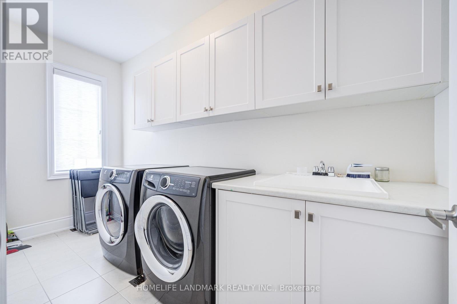 14 Love Court, Richmond Hill, Ontario  L4B 0G2 - Photo 18 - N12998762