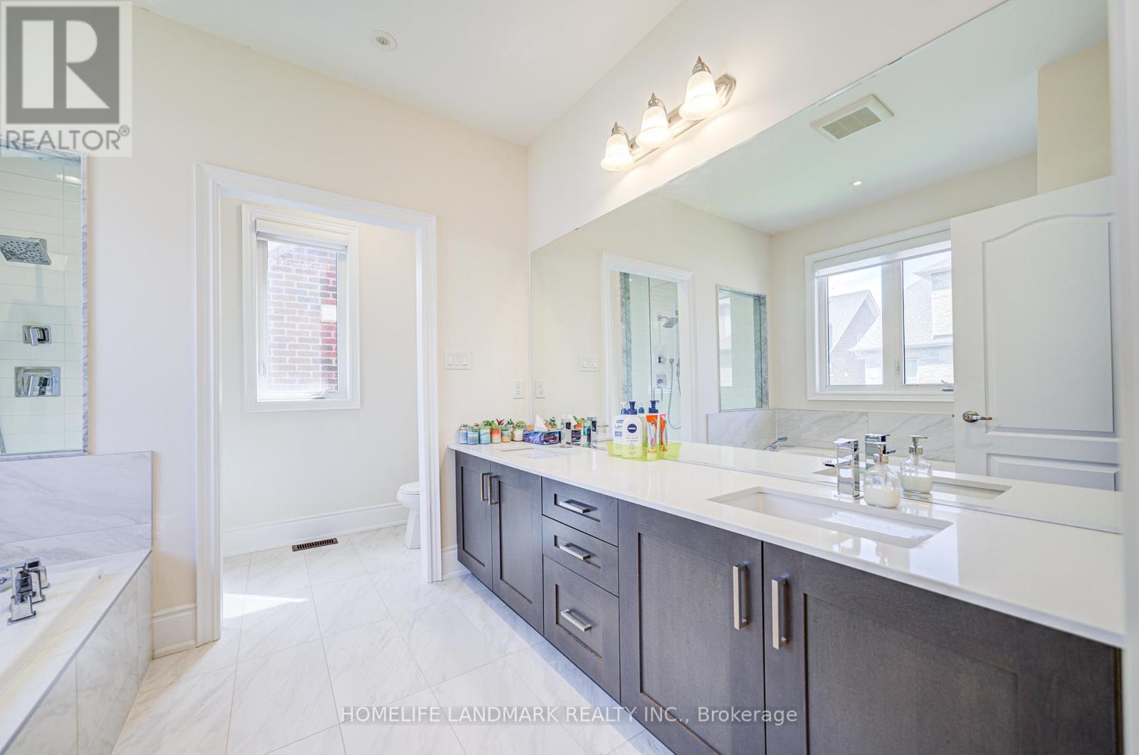 14 Love Court, Richmond Hill, Ontario  L4B 0G2 - Photo 26 - N12998762