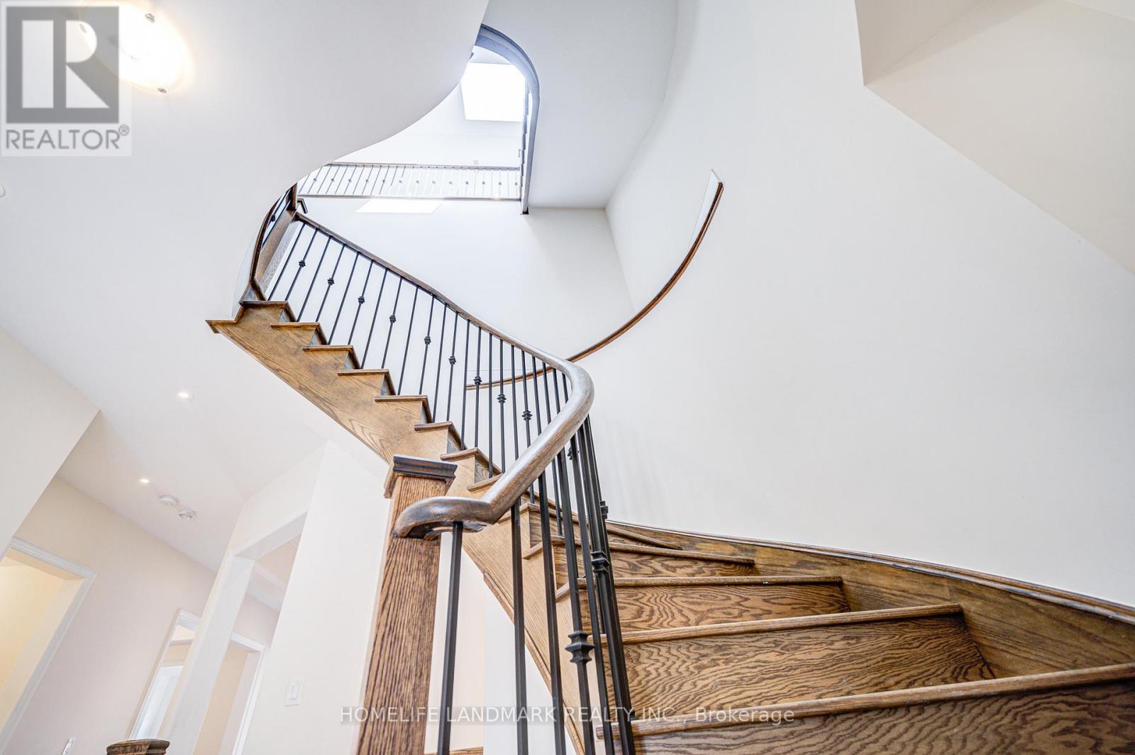 14 Love Court, Richmond Hill, Ontario  L4B 0G2 - Photo 5 - N12998762