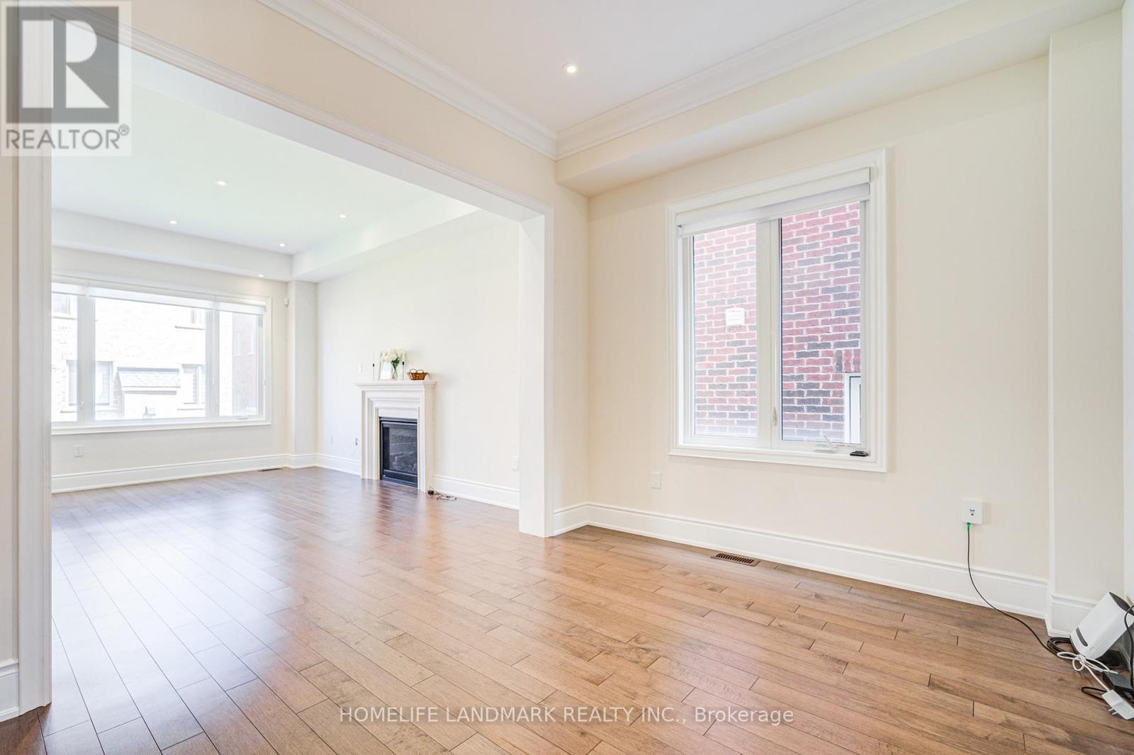 14 Love Court, Richmond Hill, Ontario  L4B 0G2 - Photo 6 - N12998762