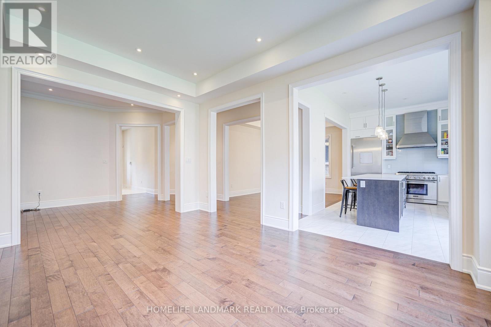 14 Love Court, Richmond Hill, Ontario  L4B 0G2 - Photo 8 - N12998762