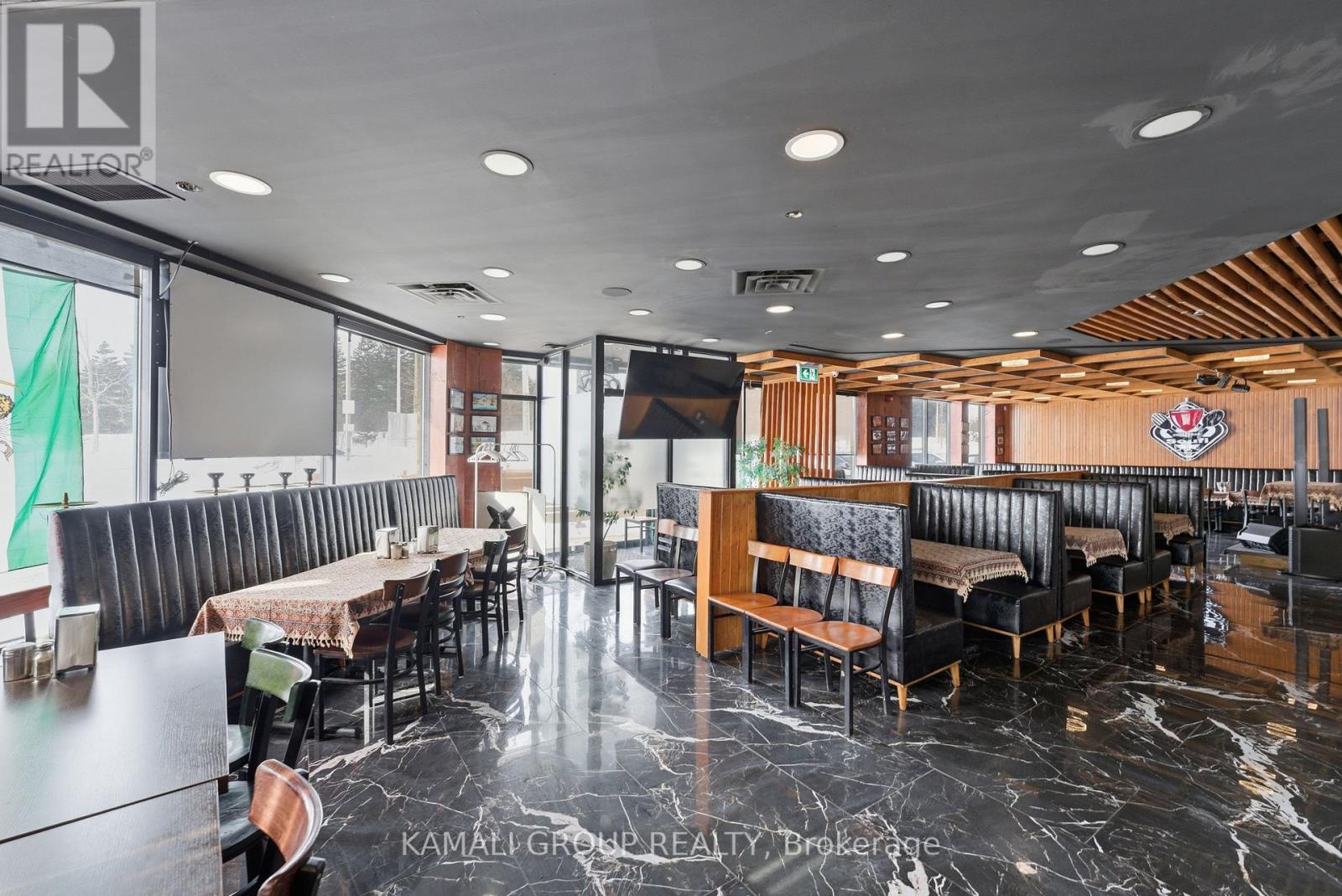 20 - 10815 Bathurst Street N, Richmond Hill, Ontario  L4C 9Y2 - Photo 4 - N12998810