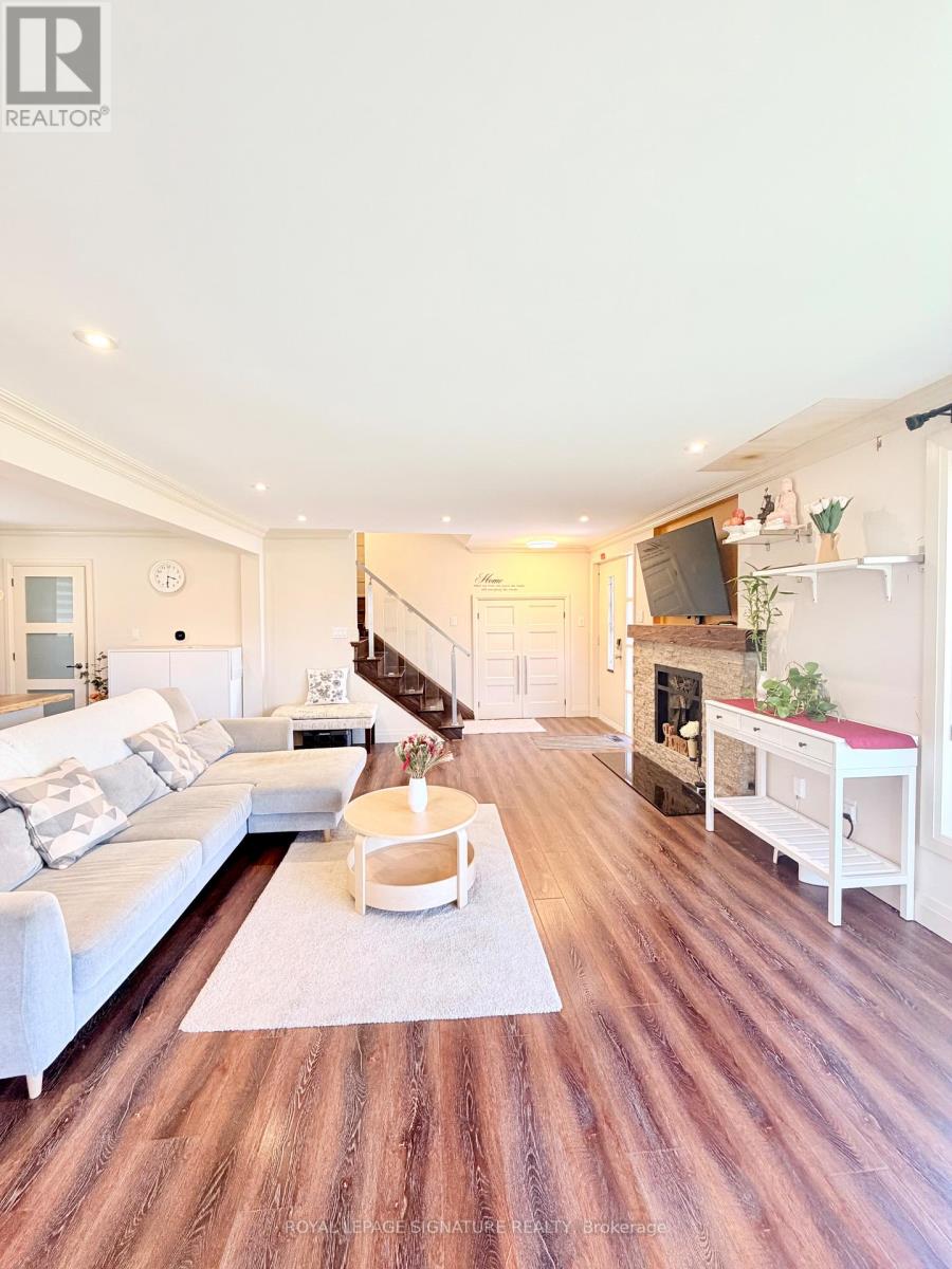 2263 Harcourt Crescent, Mississauga, Ontario  L4Y 1W3 - Photo 10 - W12990034