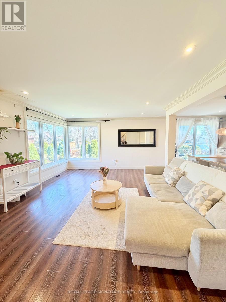 2263 Harcourt Crescent, Mississauga, Ontario  L4Y 1W3 - Photo 11 - W12990034