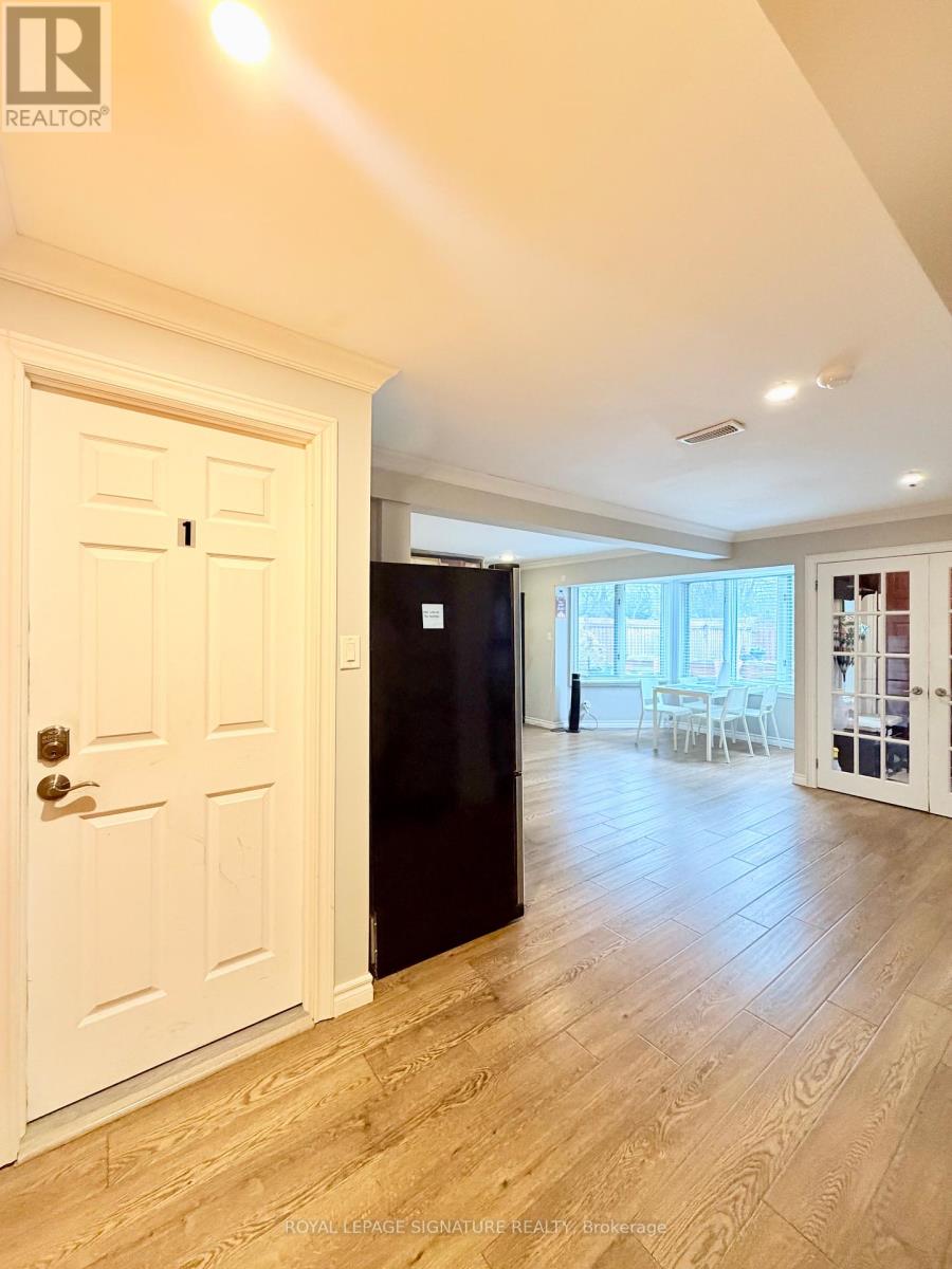 2263 Harcourt Crescent, Mississauga, Ontario  L4Y 1W3 - Photo 29 - W12990034