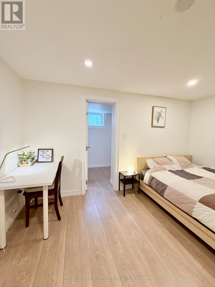 2263 Harcourt Crescent, Mississauga, Ontario  L4Y 1W3 - Photo 37 - W12990034