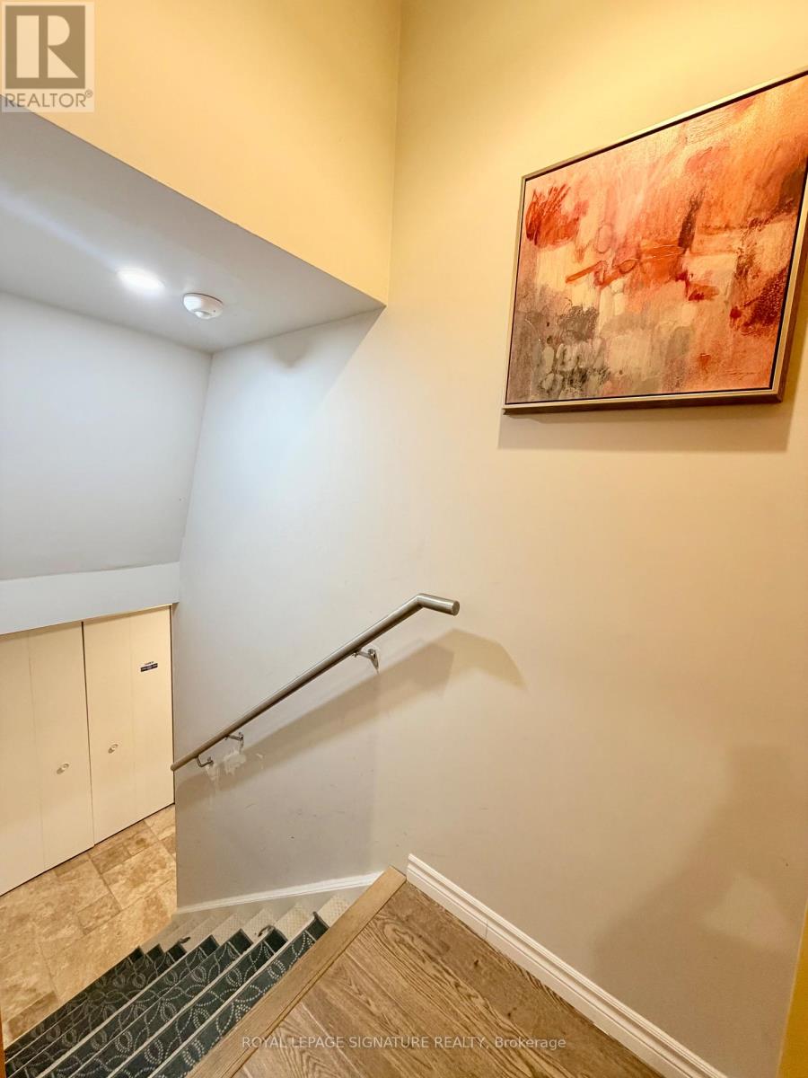 2263 Harcourt Crescent, Mississauga, Ontario  L4Y 1W3 - Photo 33 - W12990034