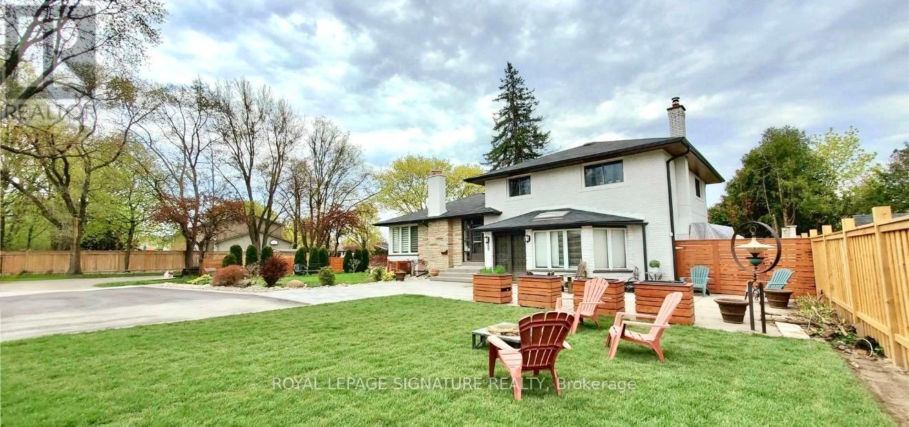 2263 Harcourt Crescent, Mississauga, Ontario  L4Y 1W3 - Photo 3 - W12990034