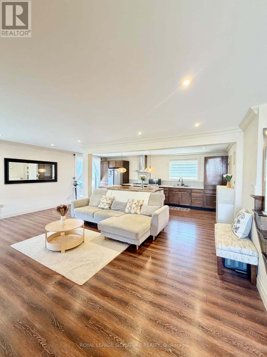 2263 Harcourt Crescent, Mississauga, Ontario  L4Y 1W3 - Photo 6 - W12990034