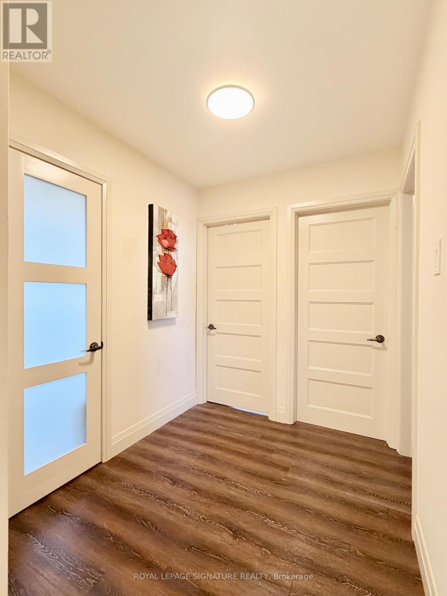 2263 Harcourt Crescent, Mississauga, Ontario  L4Y 1W3 - Photo 17 - W12990034