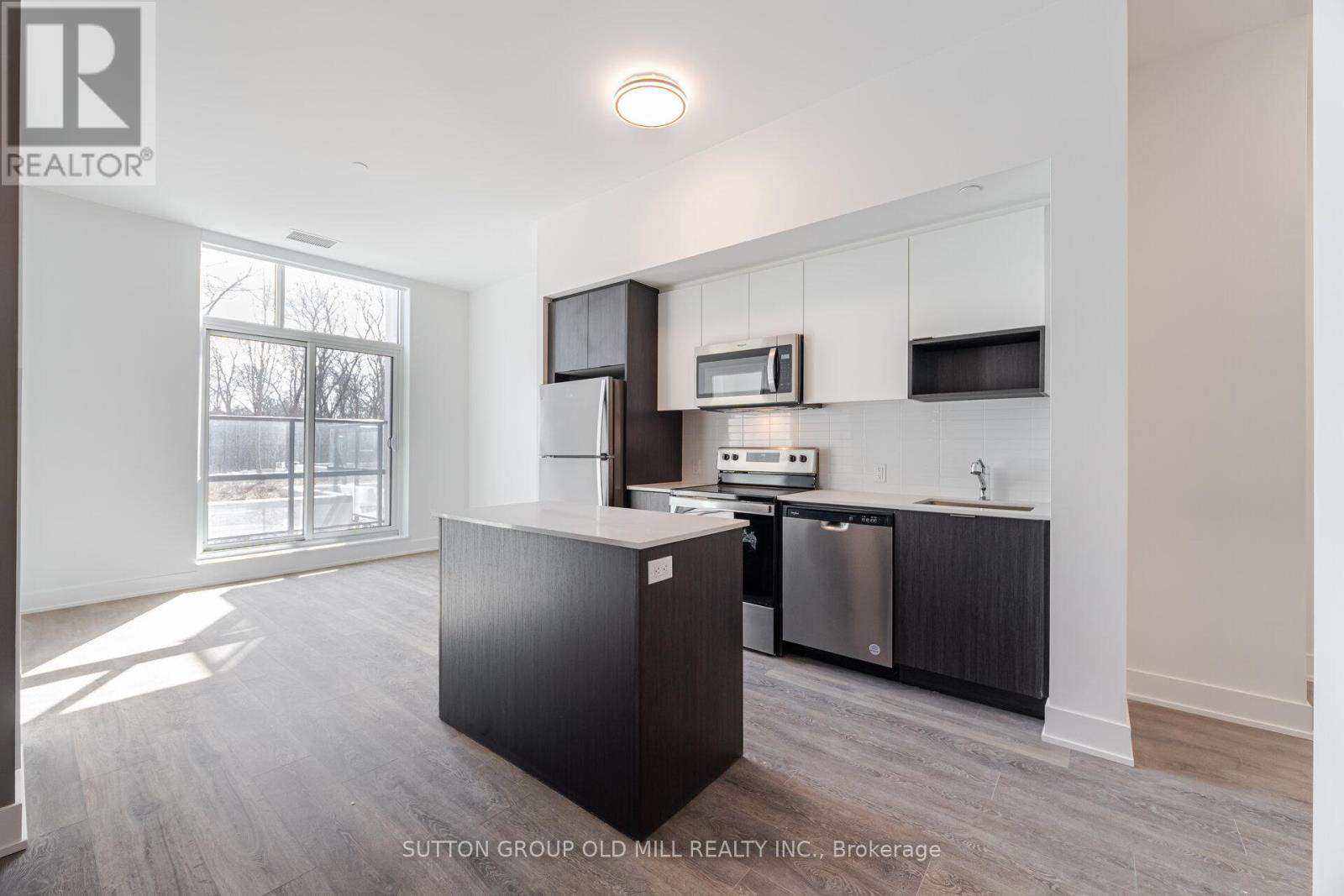 104 - 204 Burnhamthorpe Road E, Mississauga, Ontario  L4Y 3N5 - Photo 12 - W12998752