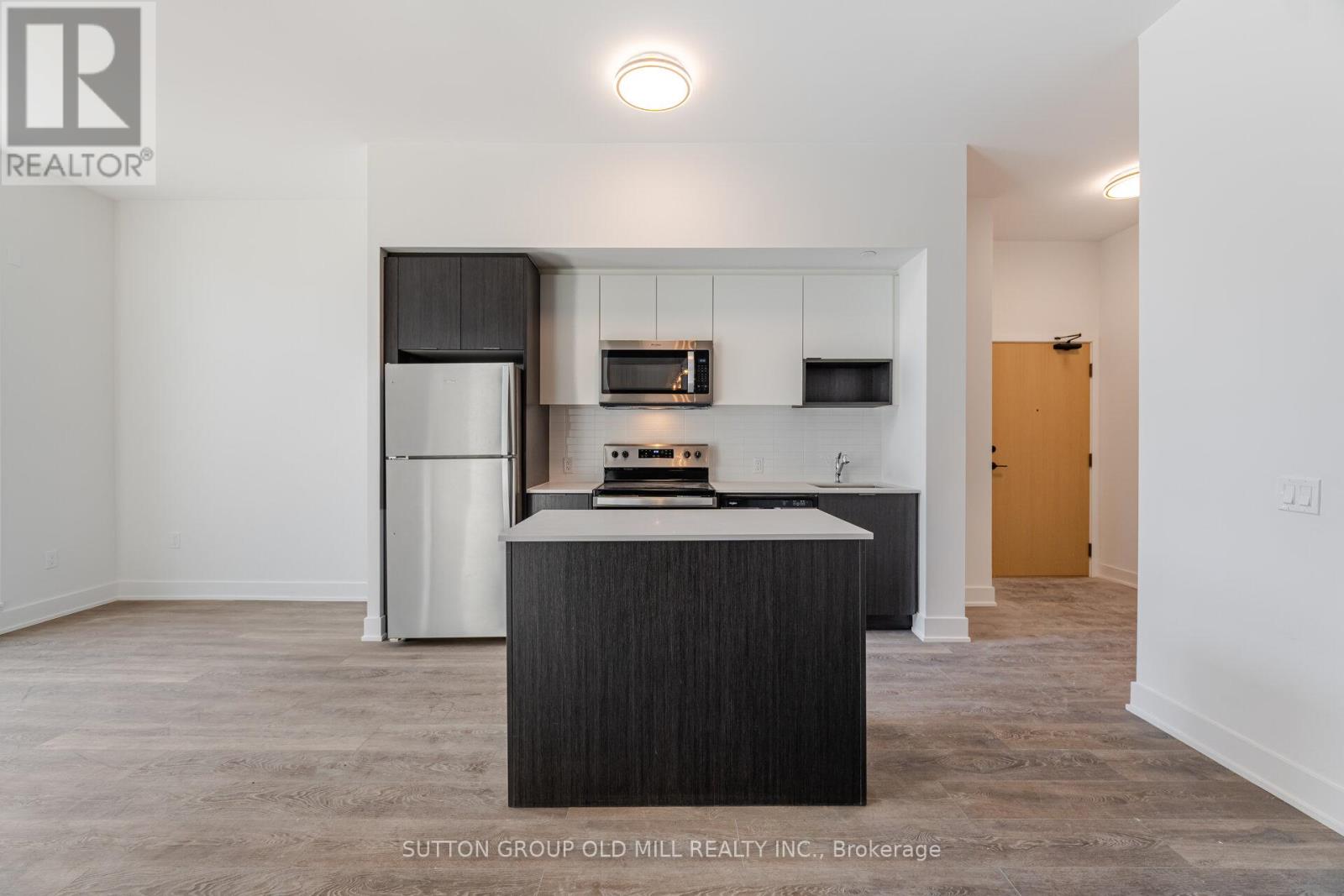 104 - 204 Burnhamthorpe Road E, Mississauga, Ontario  L4Y 3N5 - Photo 13 - W12998752