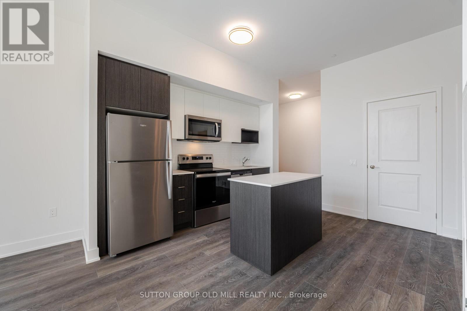 104 - 204 Burnhamthorpe Road E, Mississauga, Ontario  L4Y 3N5 - Photo 14 - W12998752