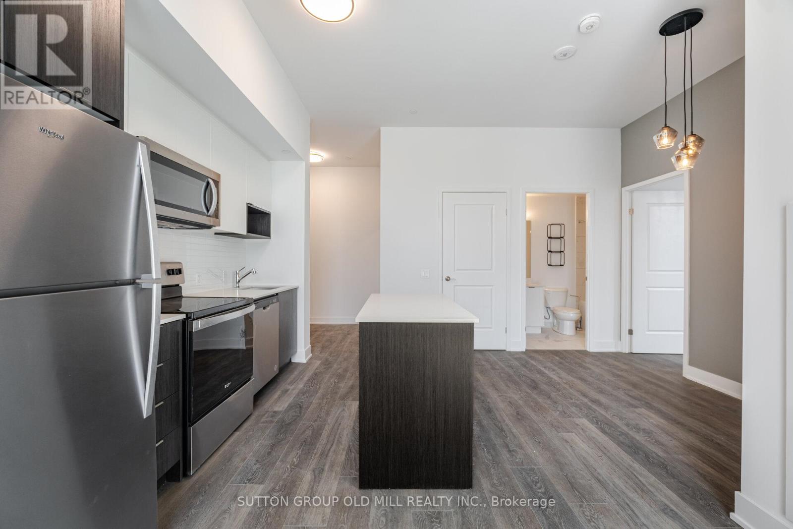 104 - 204 Burnhamthorpe Road E, Mississauga, Ontario  L4Y 3N5 - Photo 15 - W12998752