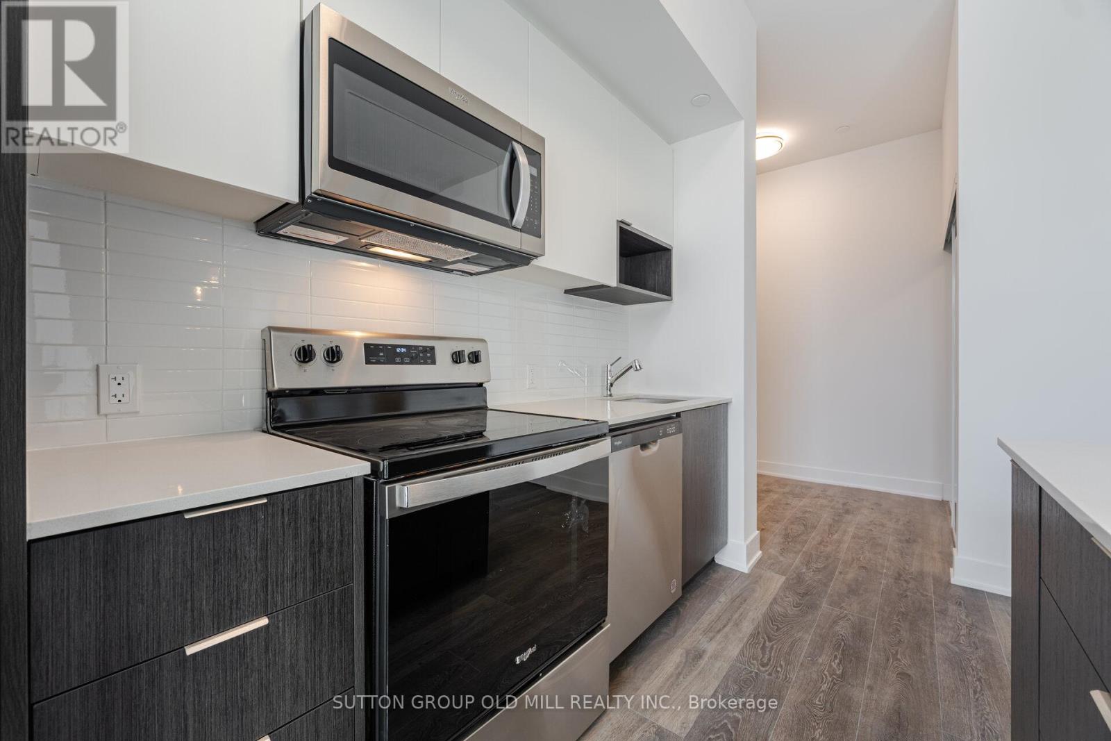 104 - 204 Burnhamthorpe Road E, Mississauga, Ontario  L4Y 3N5 - Photo 16 - W12998752